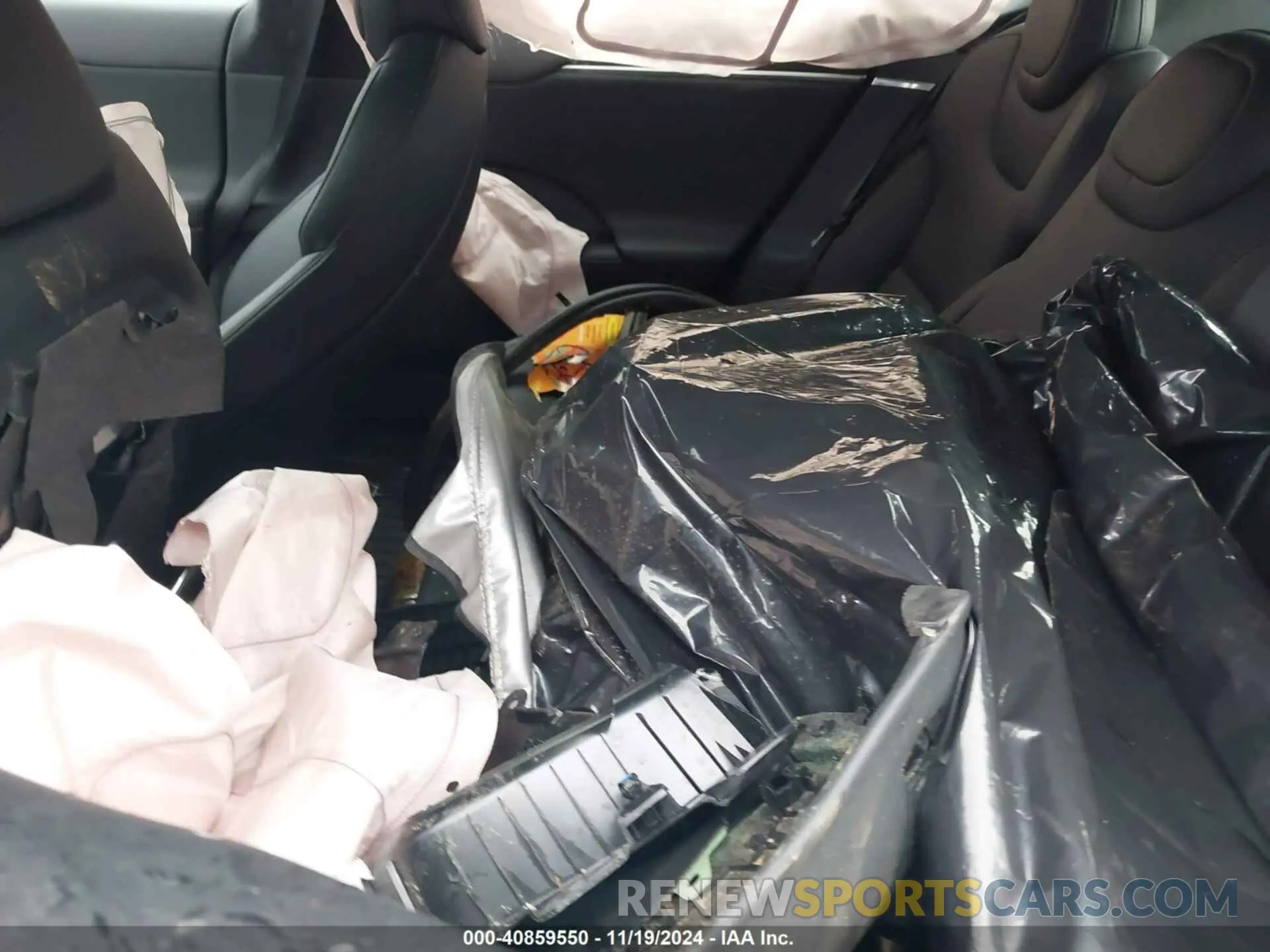 7 Фотография поврежденного автомобиля 5YJSA1E68PF499134 TESLA MODEL S 2023