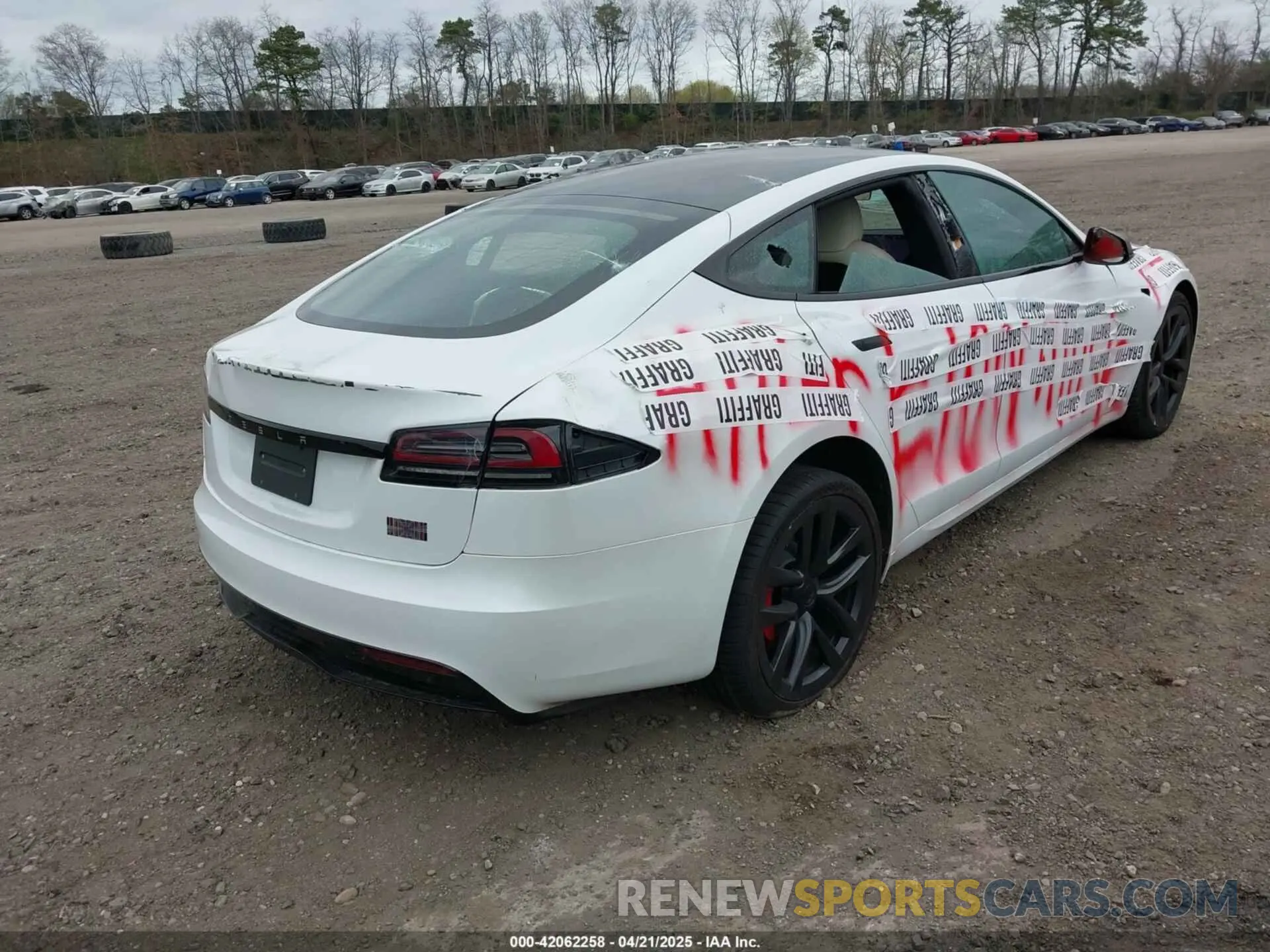 4 Photograph of a damaged car 5YJSA1E68PF507197 TESLA MODEL S 2023