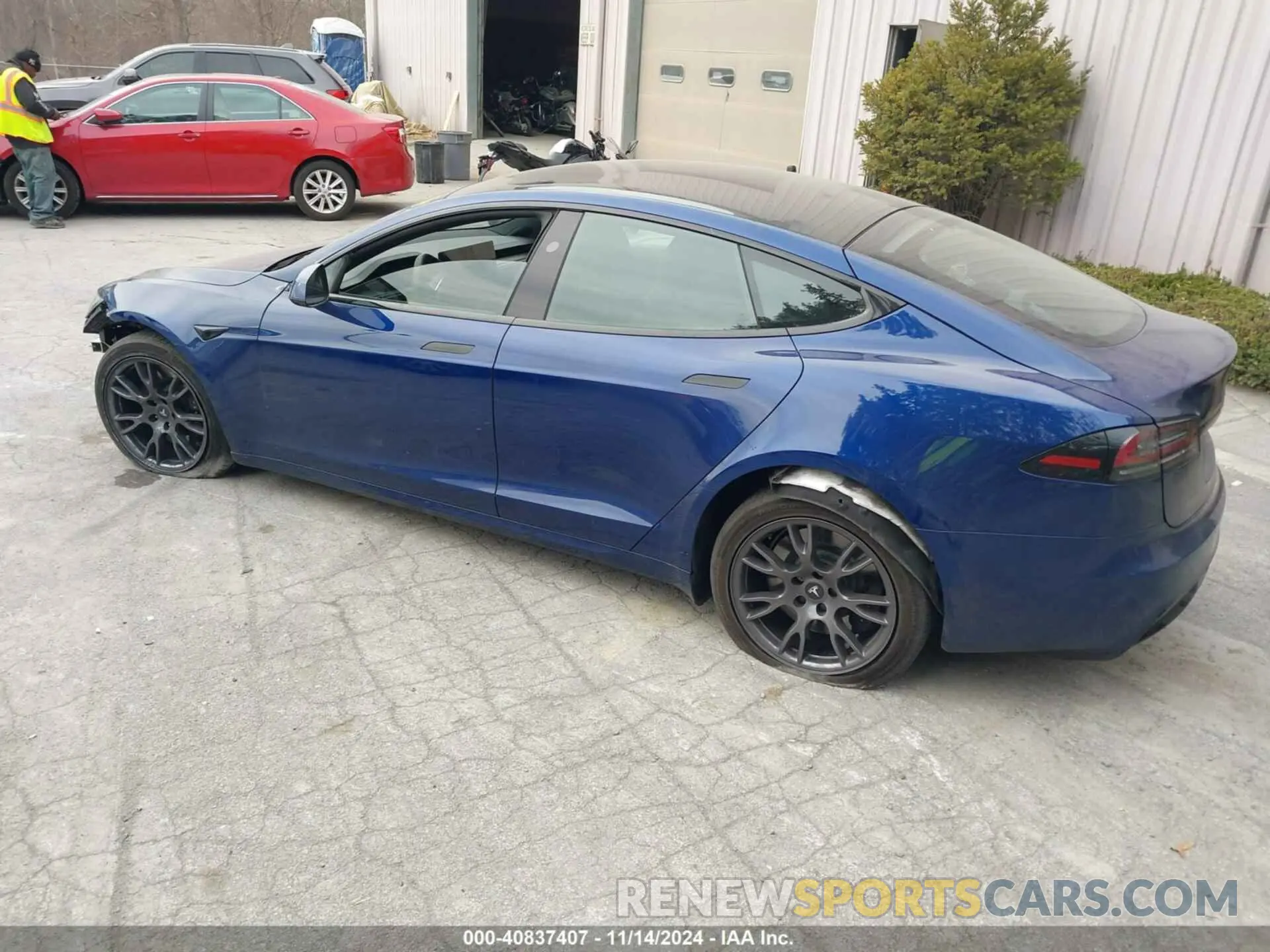 3 Фотография поврежденного автомобиля 5YJSA1E55RF535968 TESLA MODEL S 2024