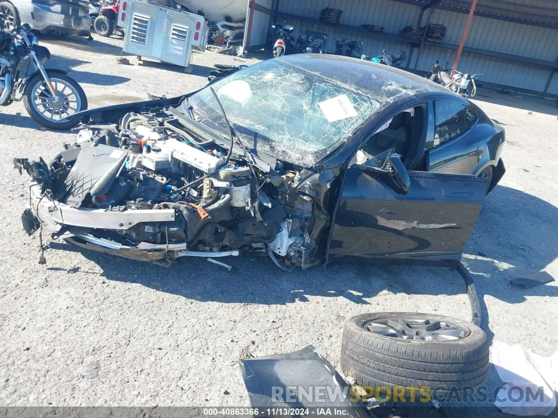 2 Фотография поврежденного автомобиля 5YJSA1E56RF536496 TESLA MODEL S 2024