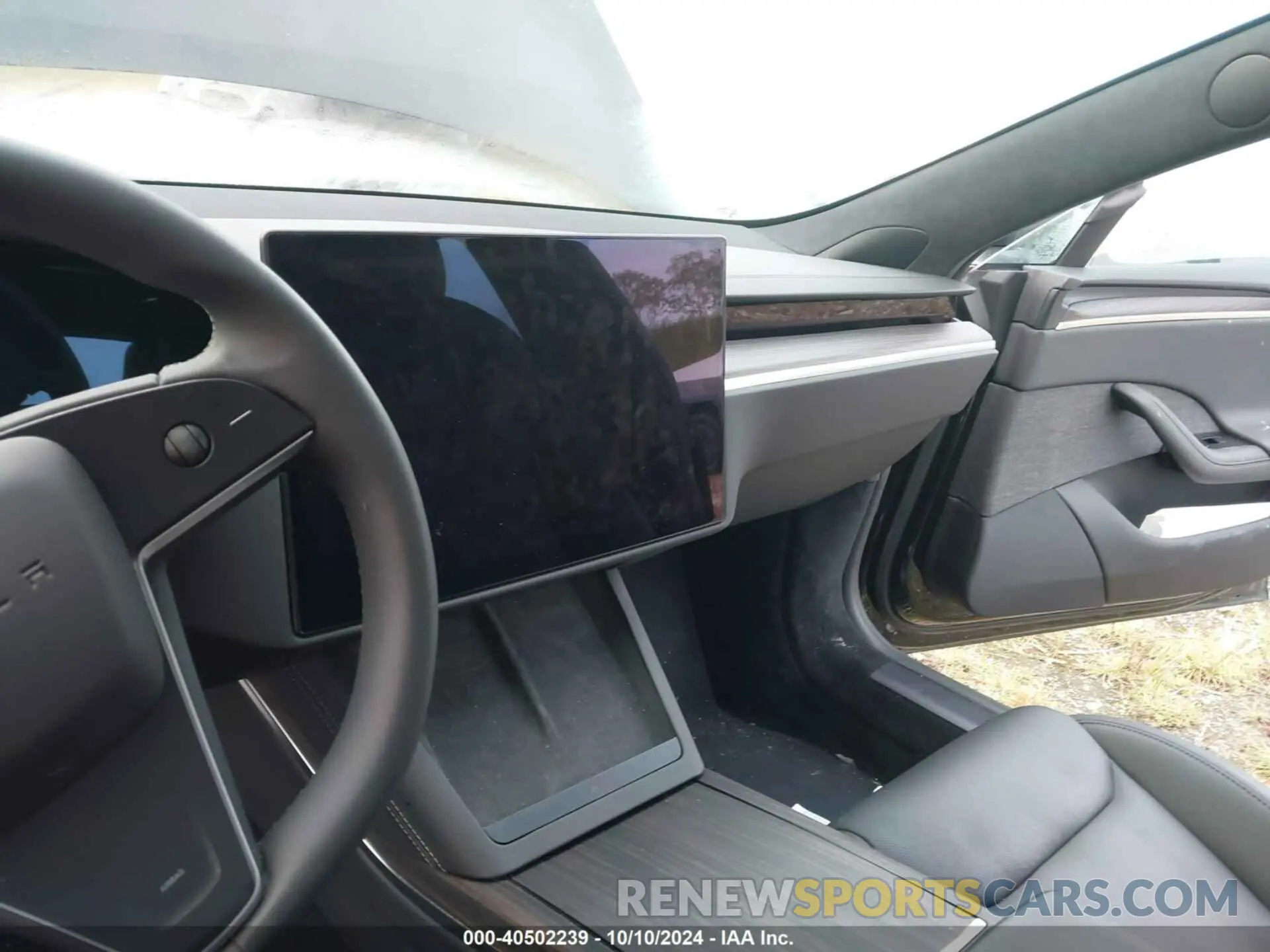 7 Photograph of a damaged car 5YJSA1E57RF534773 TESLA MODEL S 2024