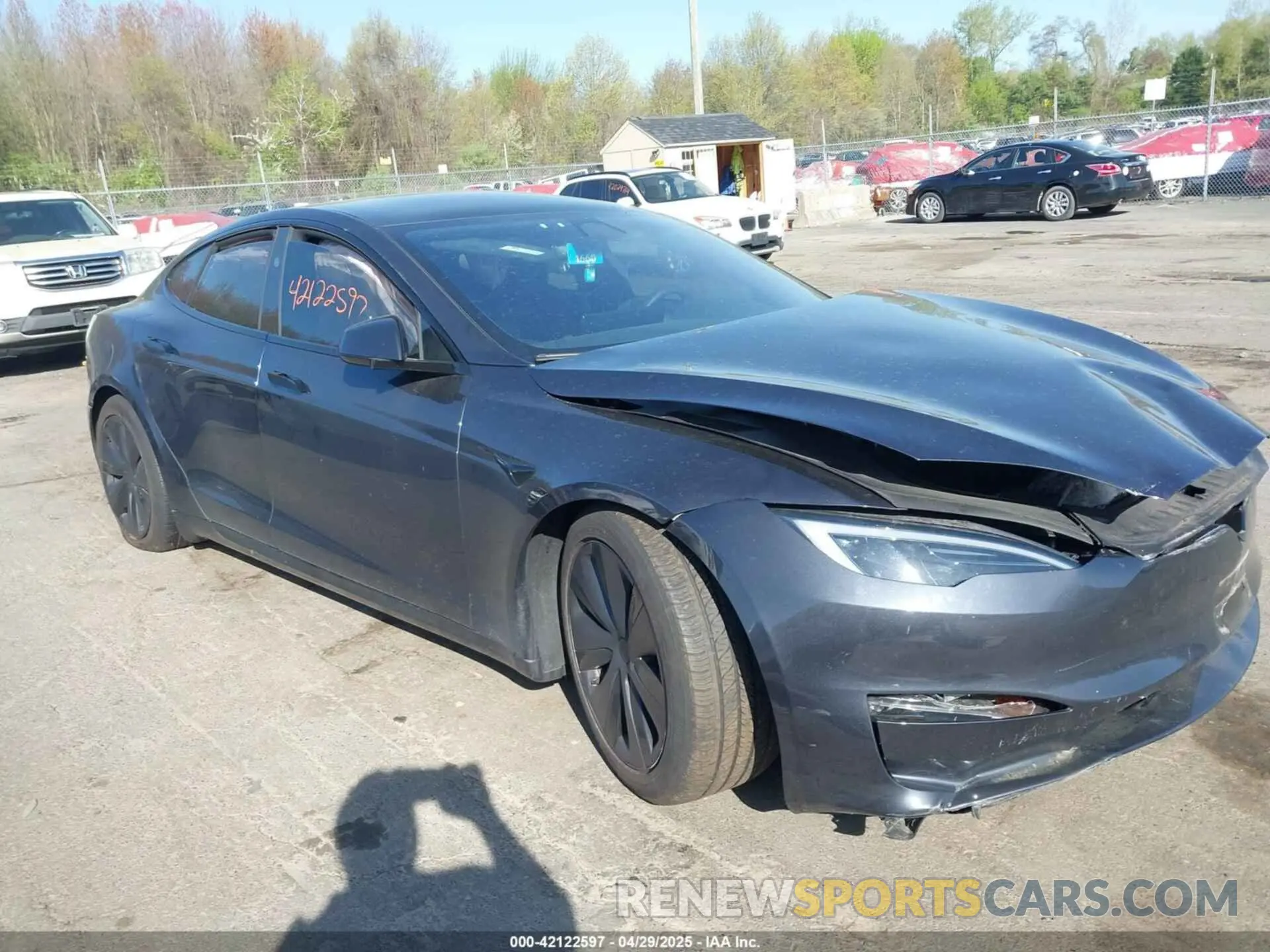 1 Фотография поврежденного автомобиля 5YJSA1E59RF537321 TESLA MODEL S 2024