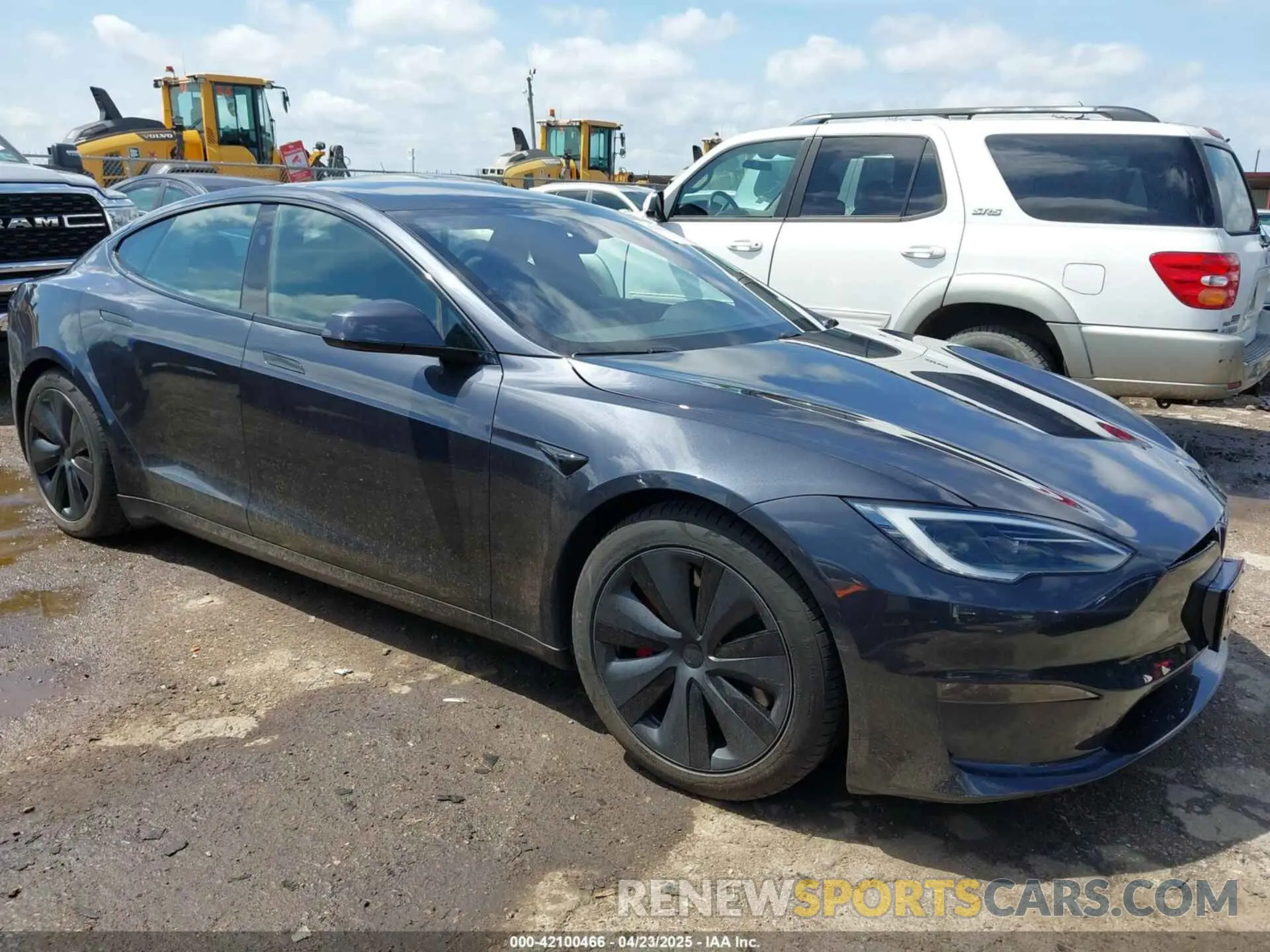 1 Фотография поврежденного автомобиля 5YJSA1E64RF535646 TESLA MODEL S 2024