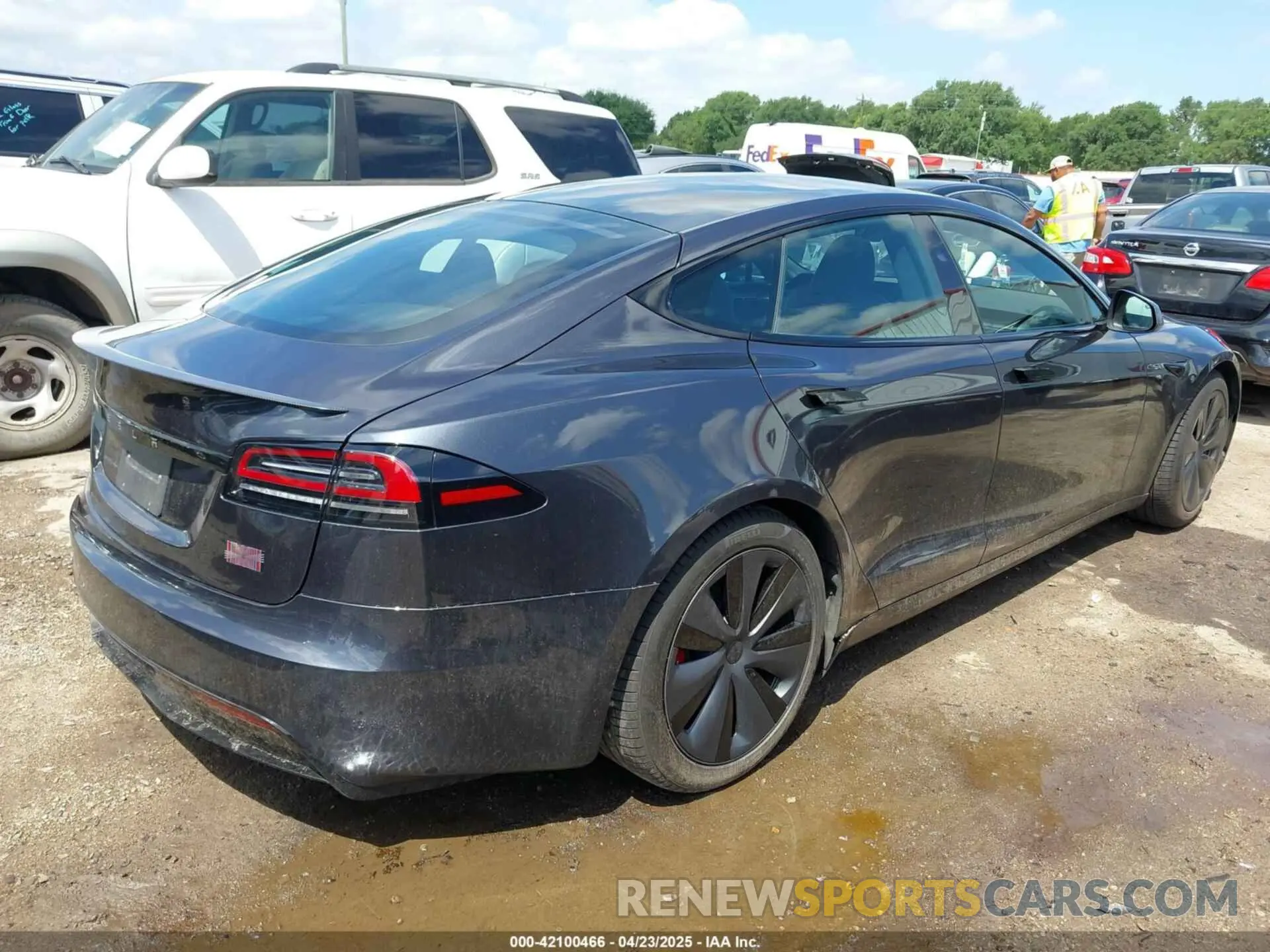 4 Фотография поврежденного автомобиля 5YJSA1E64RF535646 TESLA MODEL S 2024