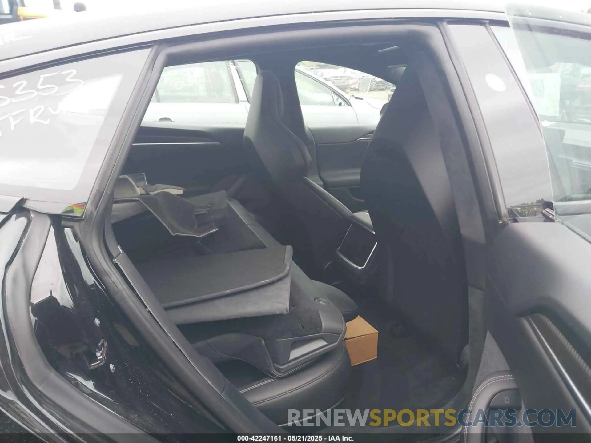 8 Фотография поврежденного автомобиля 5YJSA1E68RF541353 TESLA MODEL S 2024