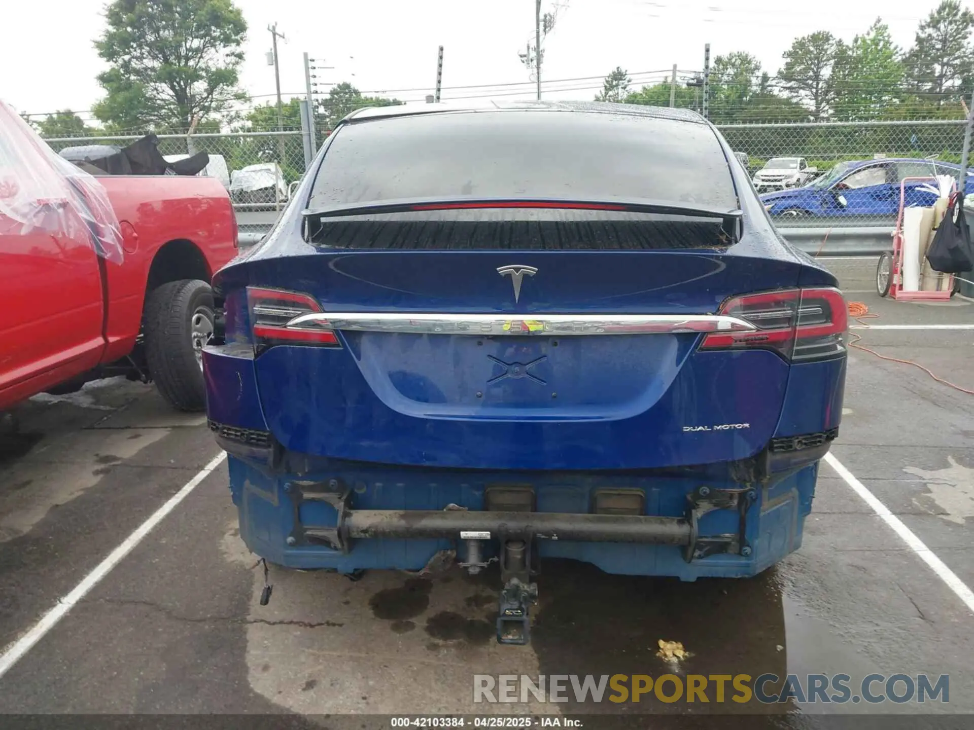17 Фотография поврежденного автомобиля 5YJXCAE21KF196699 TESLA MODEL X 2019