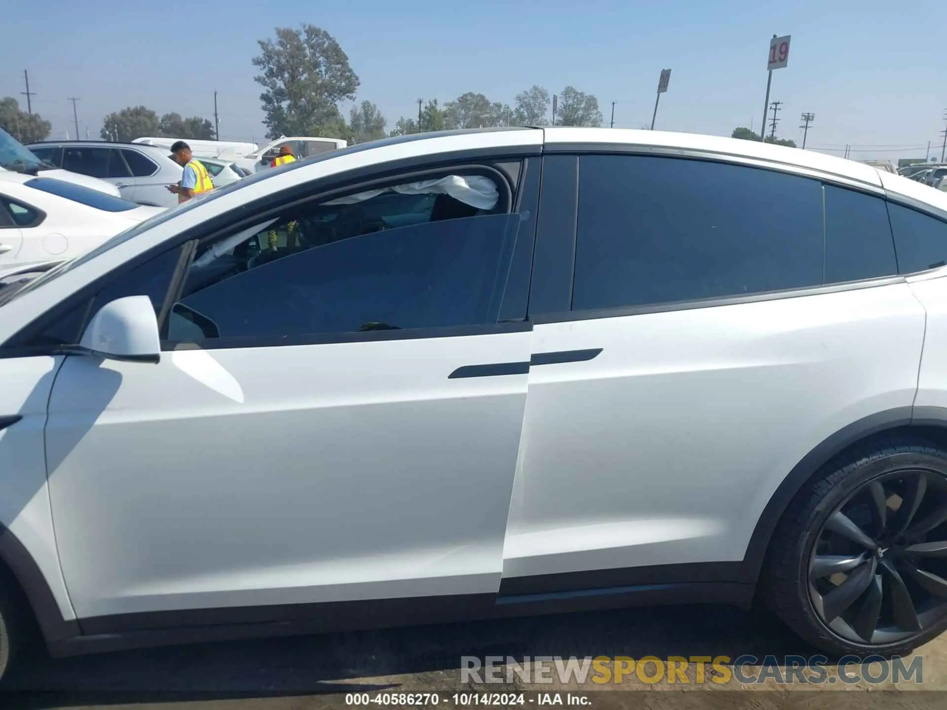 15 Photograph of a damaged car 5YJXCBE22KF180212 TESLA MODEL X 2019