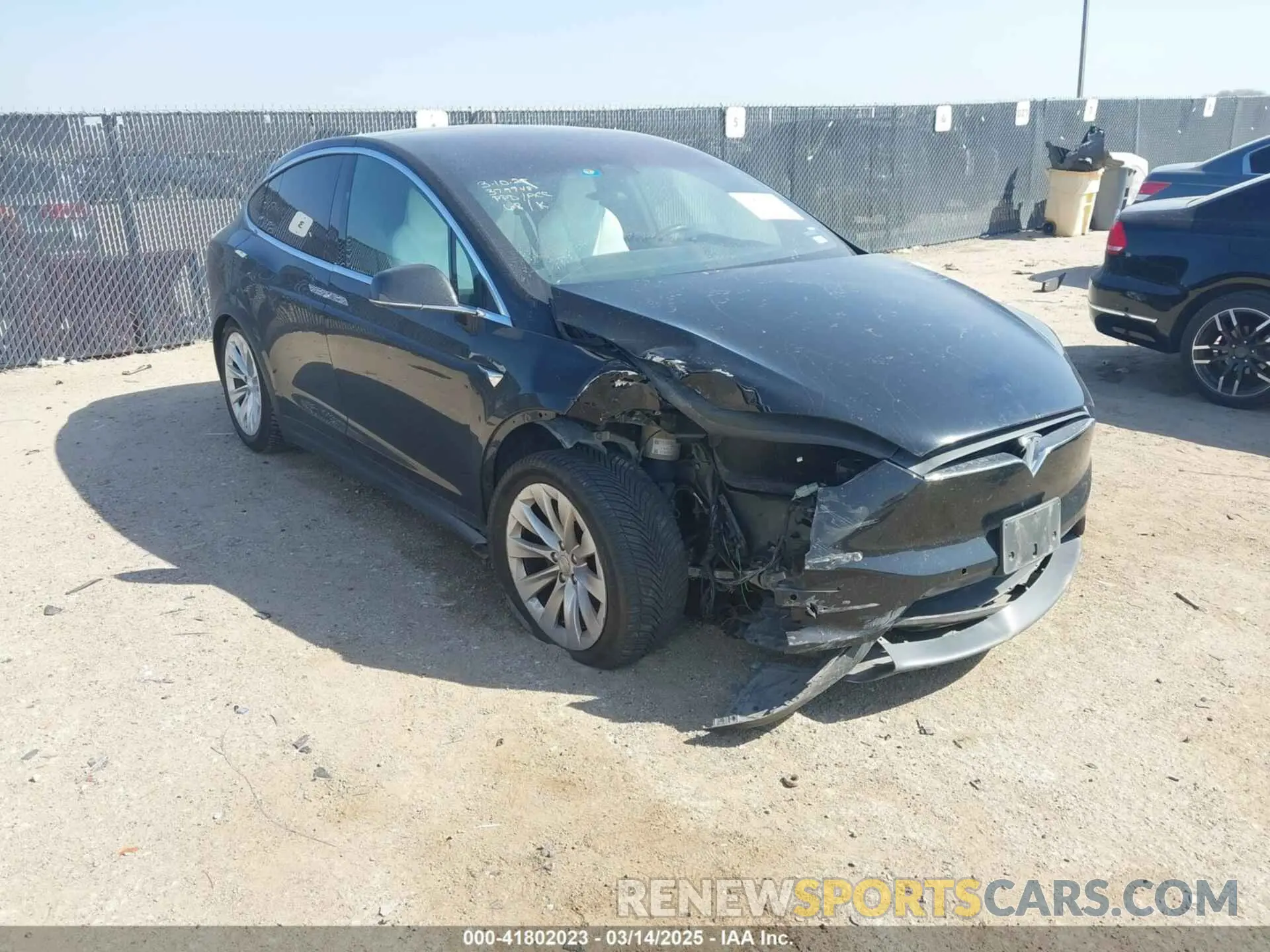 1 Photograph of a damaged car 5YJXCBE22KF184504 TESLA MODEL X 2019