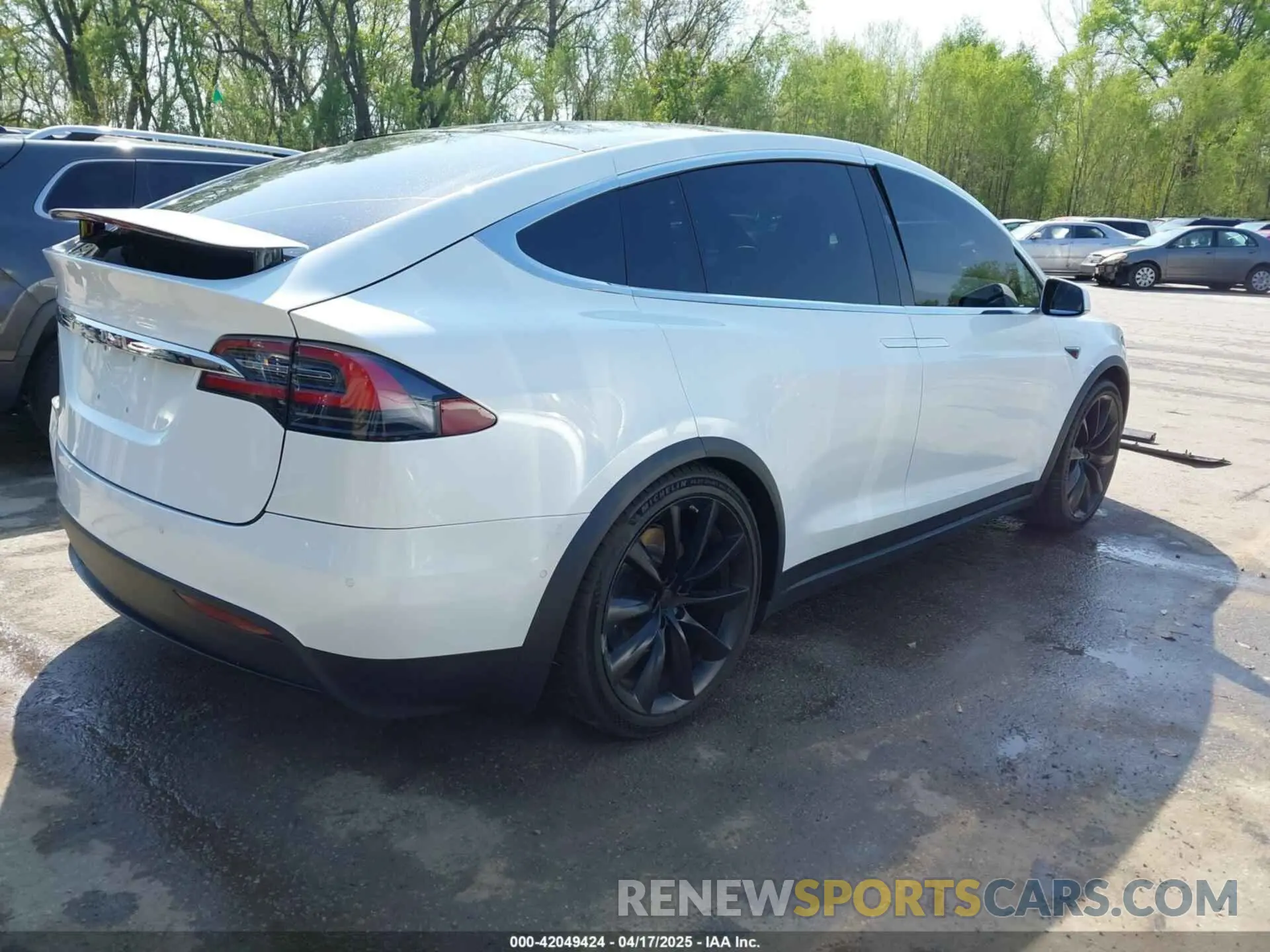 4 Фотография поврежденного автомобиля 5YJXCBE27KF150381 TESLA MODEL X 2019