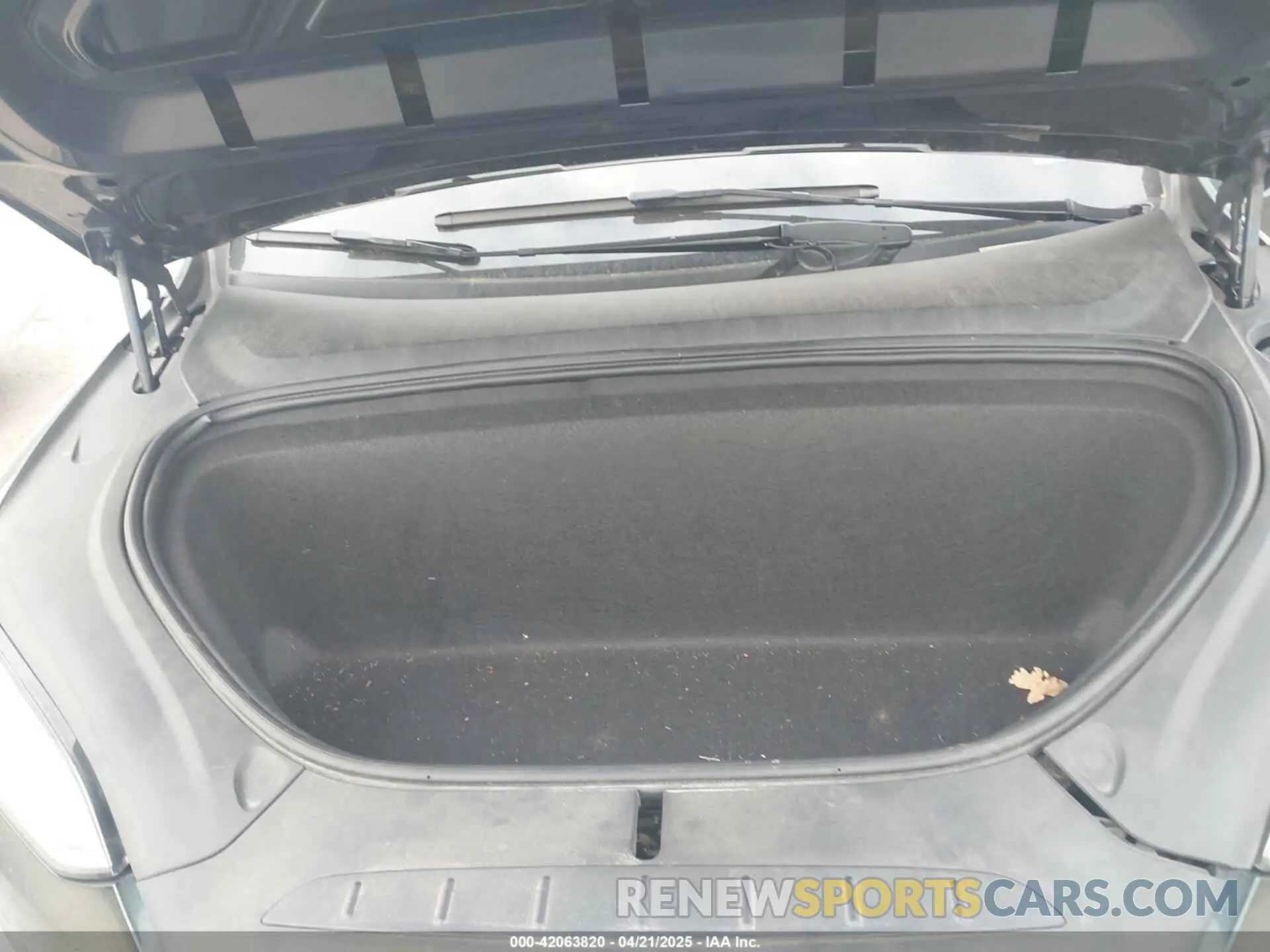 10 Photograph of a damaged car 5YJXCBE28KF192171 TESLA MODEL X 2019