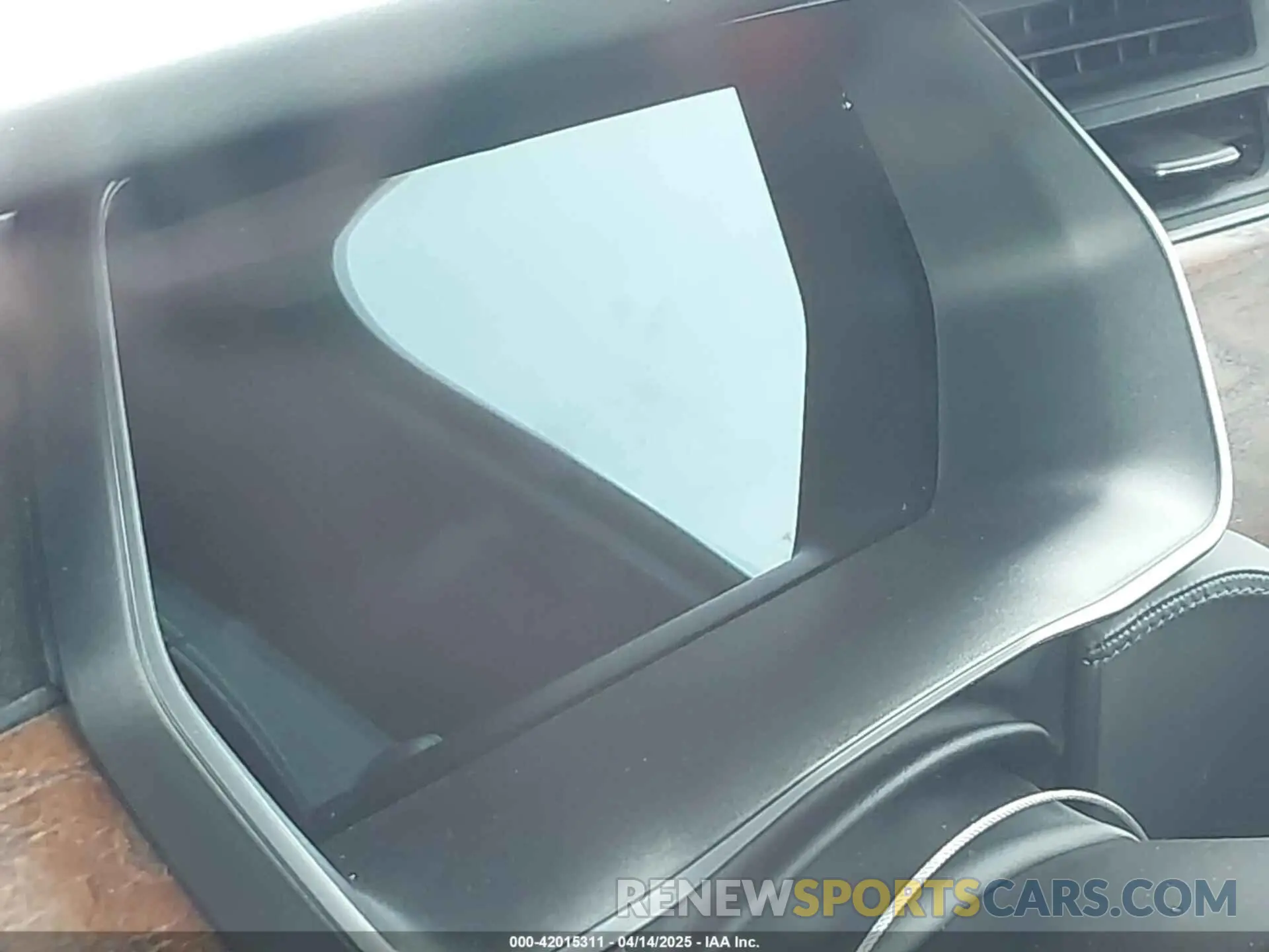 17 Фотография поврежденного автомобиля 5YJXCDE24KF152150 TESLA MODEL X 2019