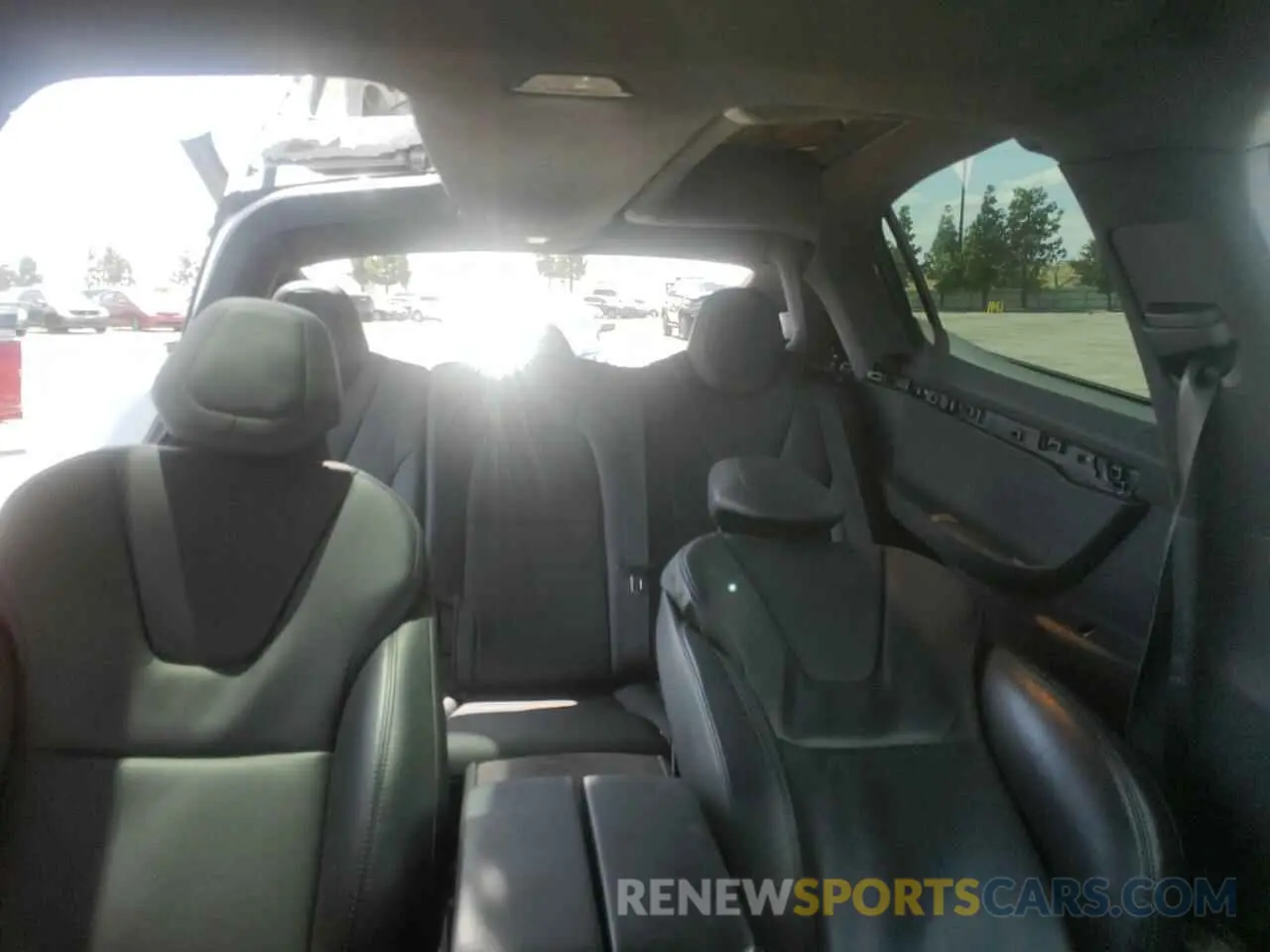10 Photograph of a damaged car 5YJXCDE25KF185030 TESLA MODEL X 2019