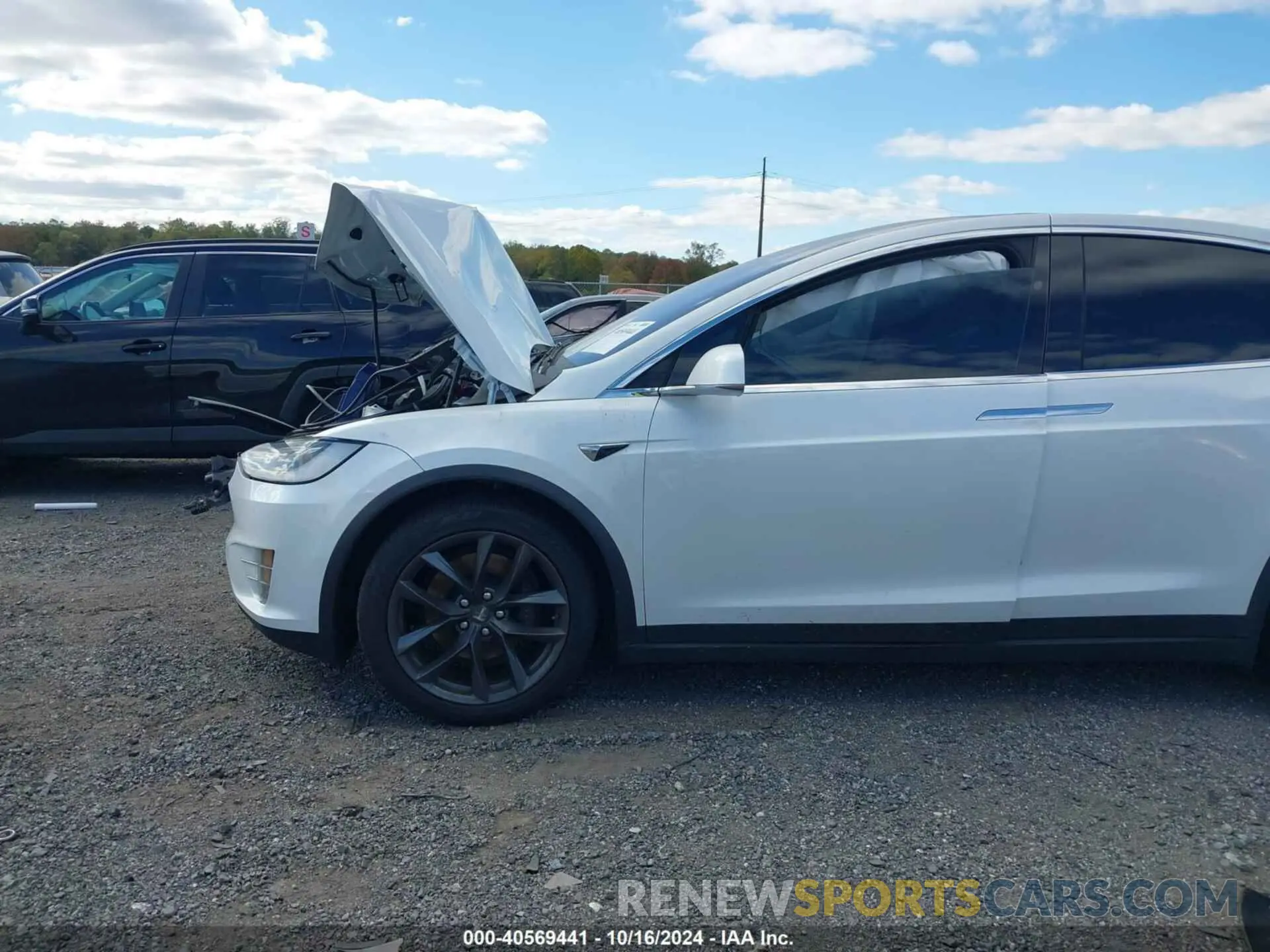 14 Фотография поврежденного автомобиля 5YJXCDE25KF196884 TESLA MODEL X 2019