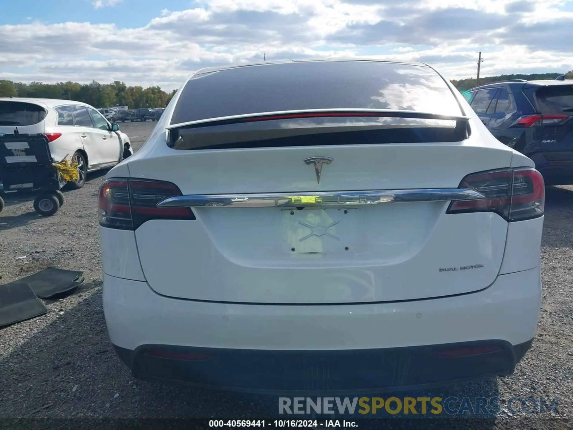 16 Фотография поврежденного автомобиля 5YJXCDE25KF196884 TESLA MODEL X 2019