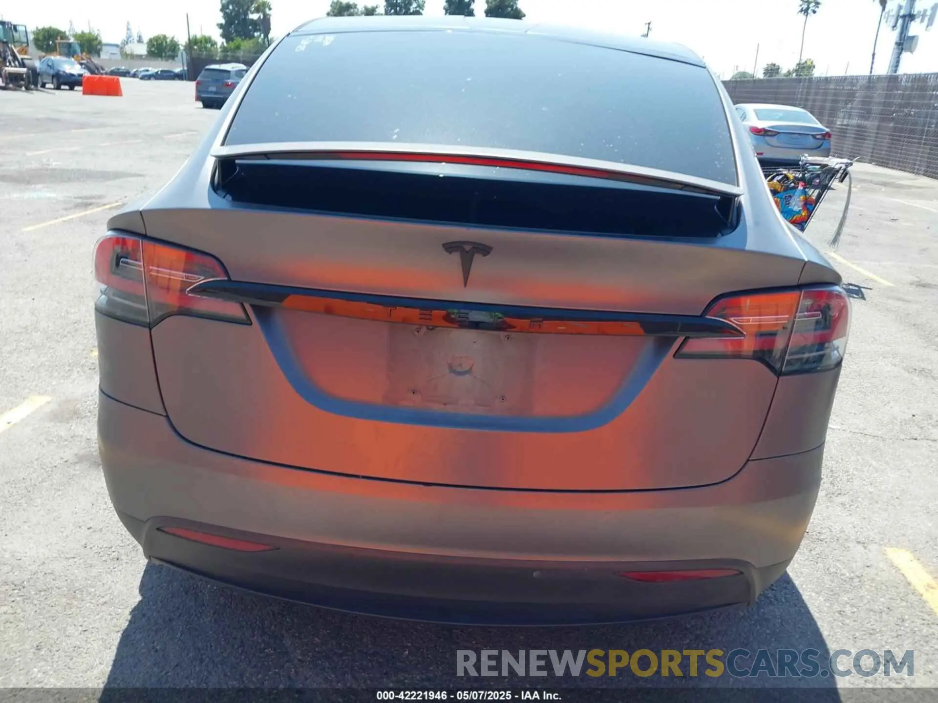 16 Photograph of a damaged car 5YJXCDE26KF154322 TESLA MODEL X 2019
