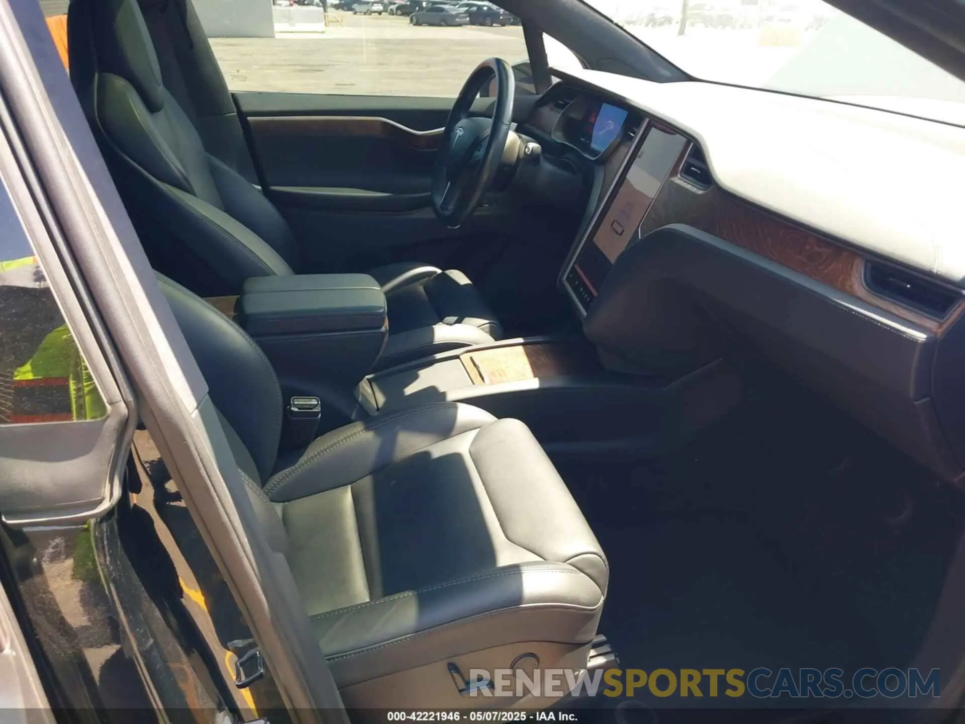 5 Photograph of a damaged car 5YJXCDE26KF154322 TESLA MODEL X 2019
