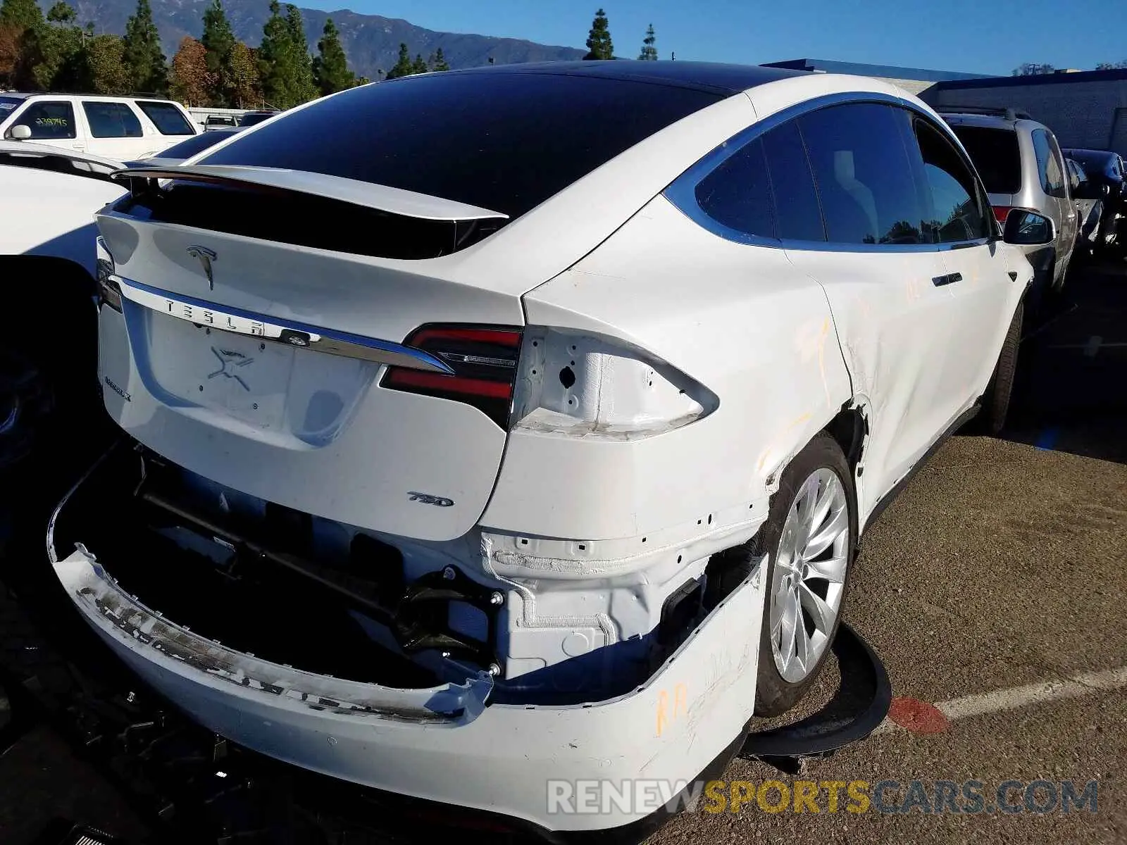4 Фотография поврежденного автомобиля 5YJXCDE27KF149548 TESLA MODEL X 2019