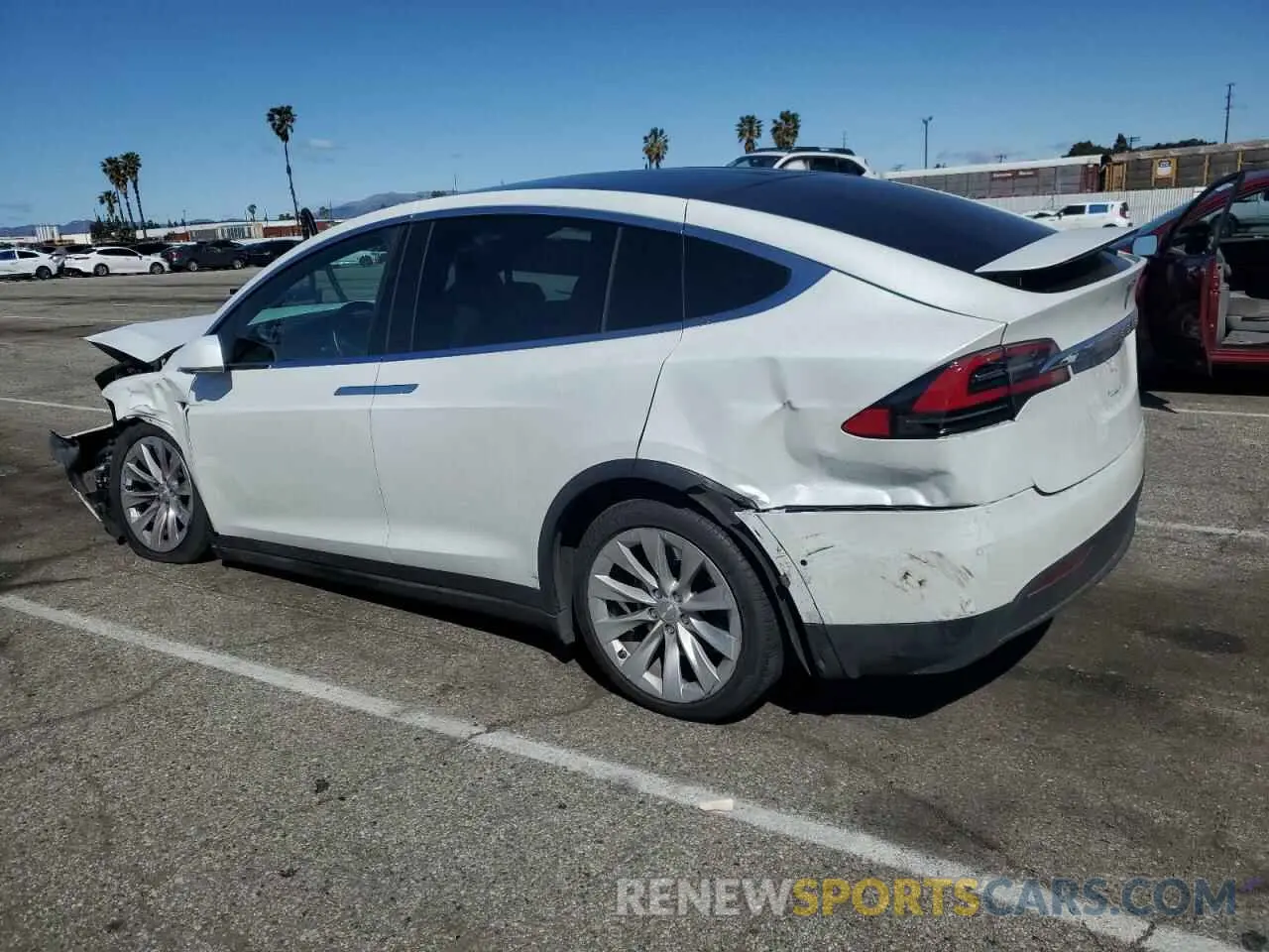 2 Photograph of a damaged car 5YJXCAE26LF270135 TESLA MODEL X 2020