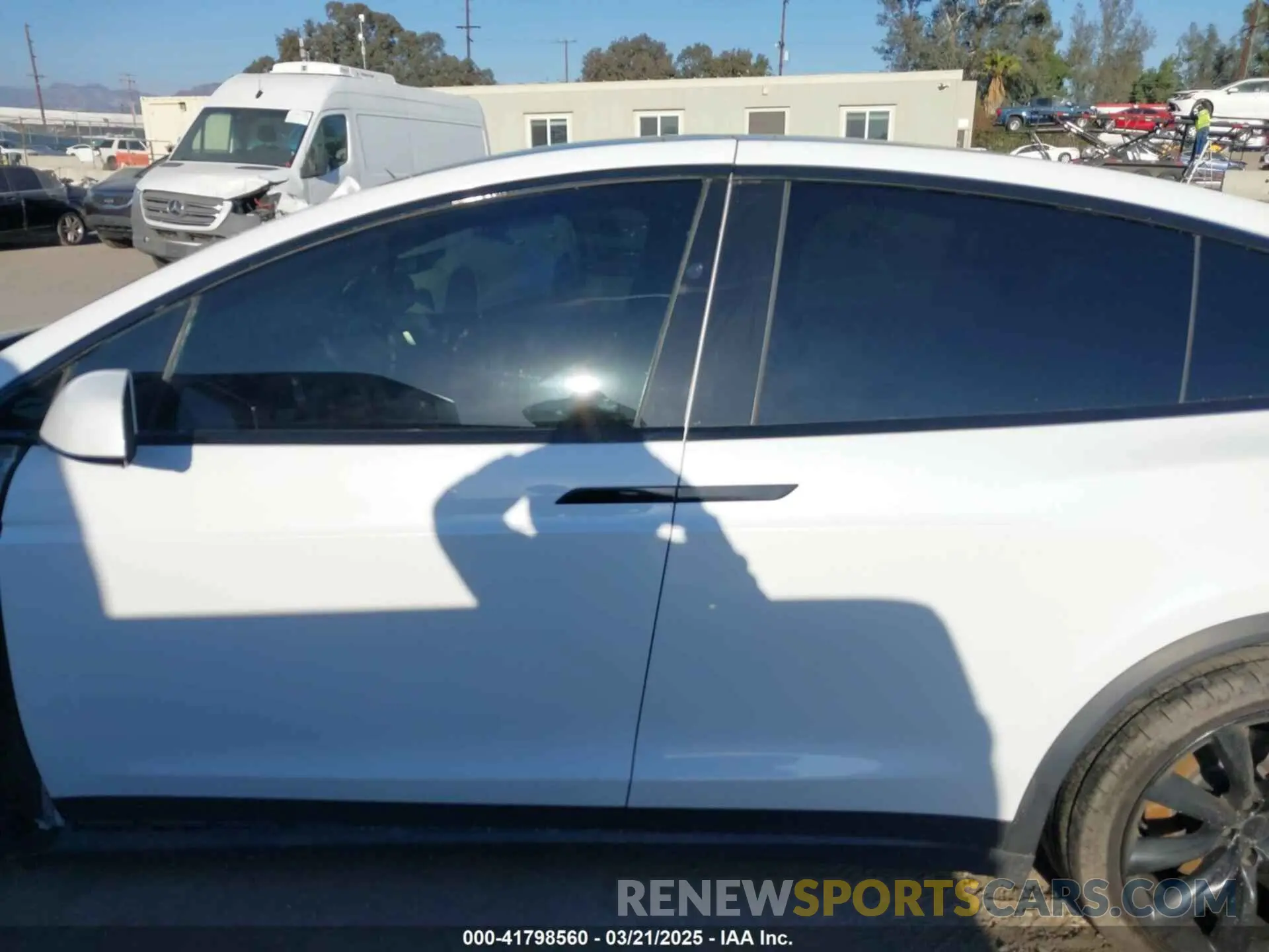 15 Photograph of a damaged car 5YJXCAE2XLF296141 TESLA MODEL X 2020