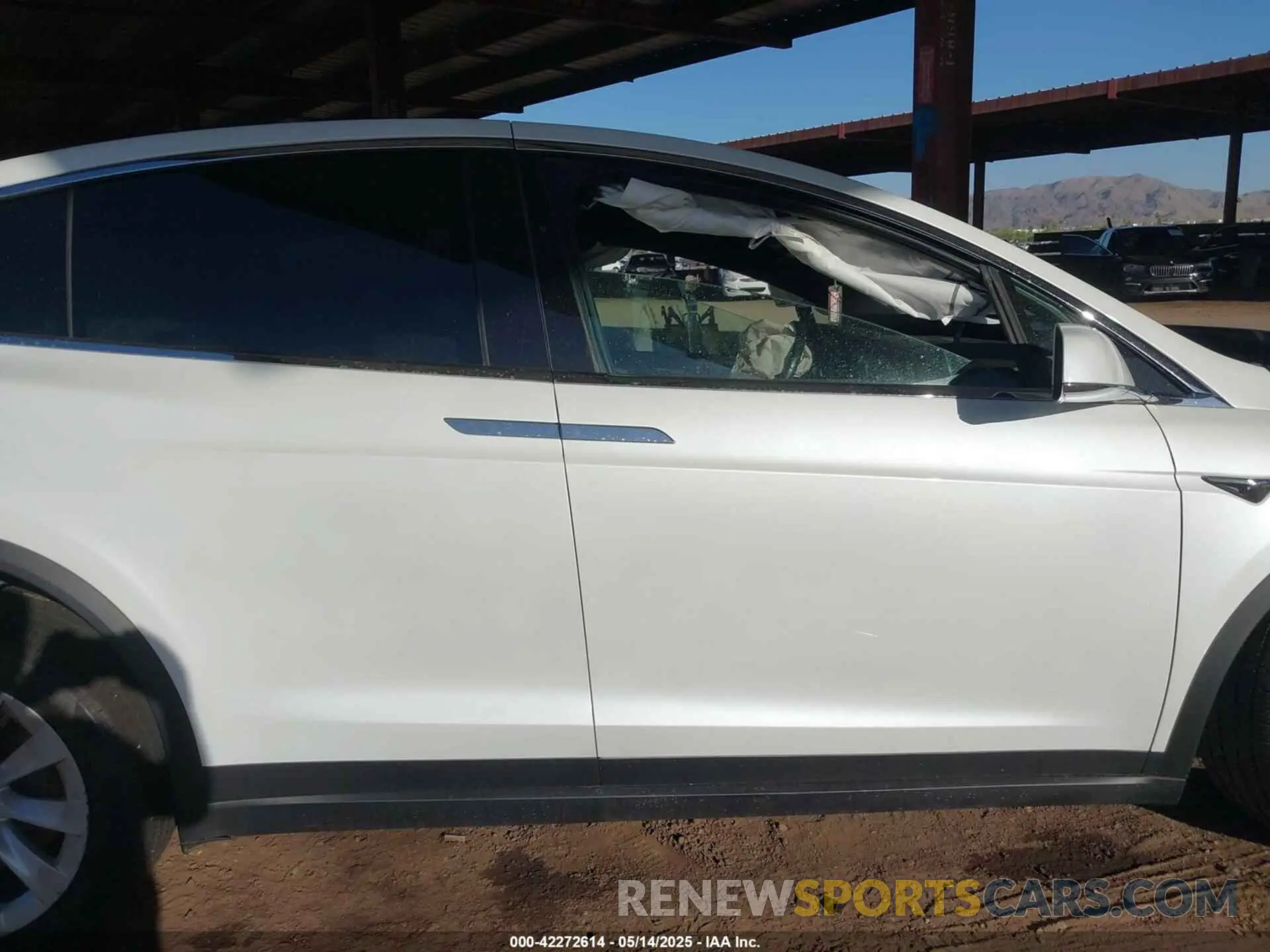 13 Фотография поврежденного автомобиля 5YJXCBE21LF238490 TESLA MODEL X 2020