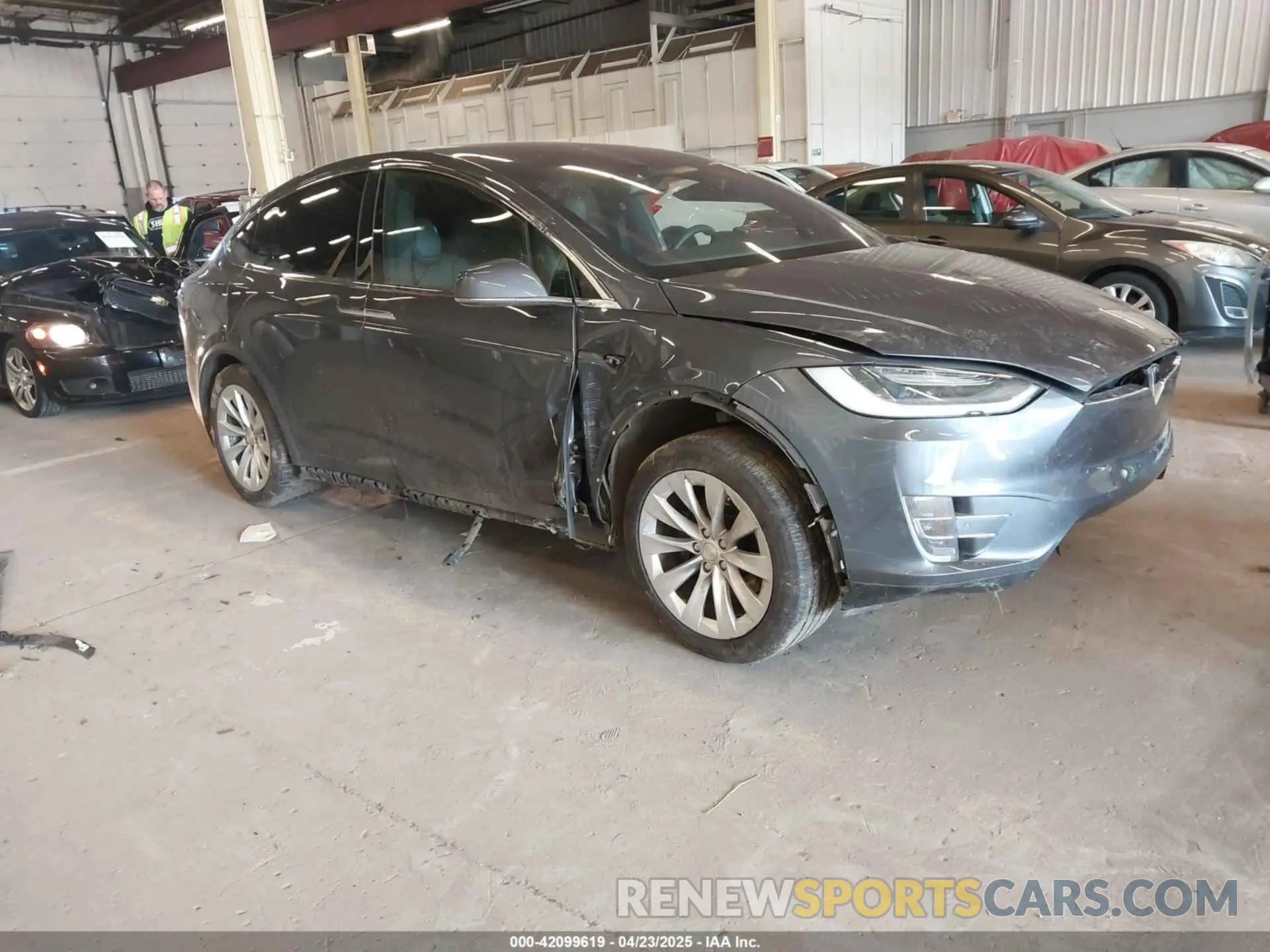 1 Фотография поврежденного автомобиля 5YJXCBE22LF261759 TESLA MODEL X 2020