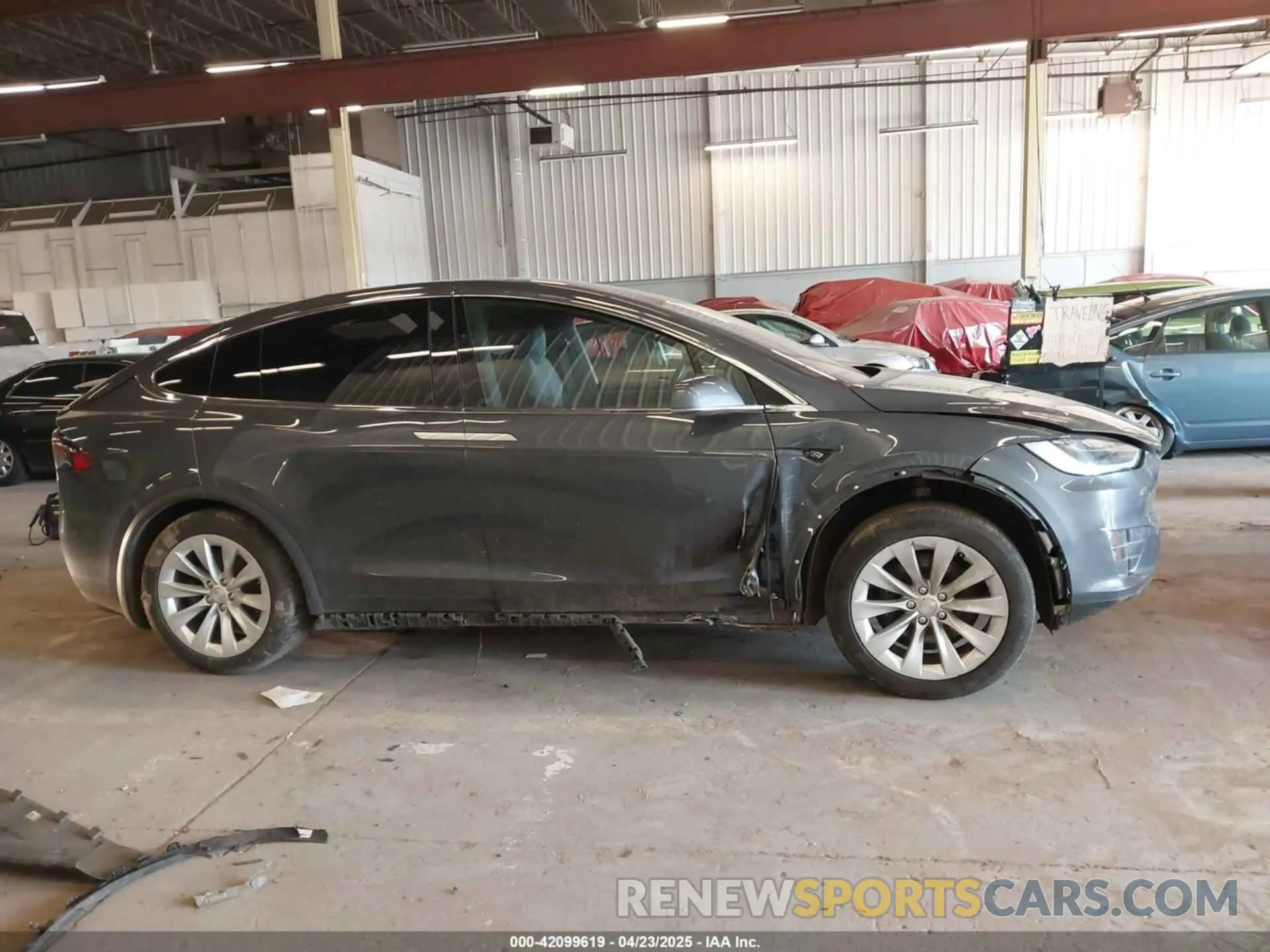 14 Фотография поврежденного автомобиля 5YJXCBE22LF261759 TESLA MODEL X 2020