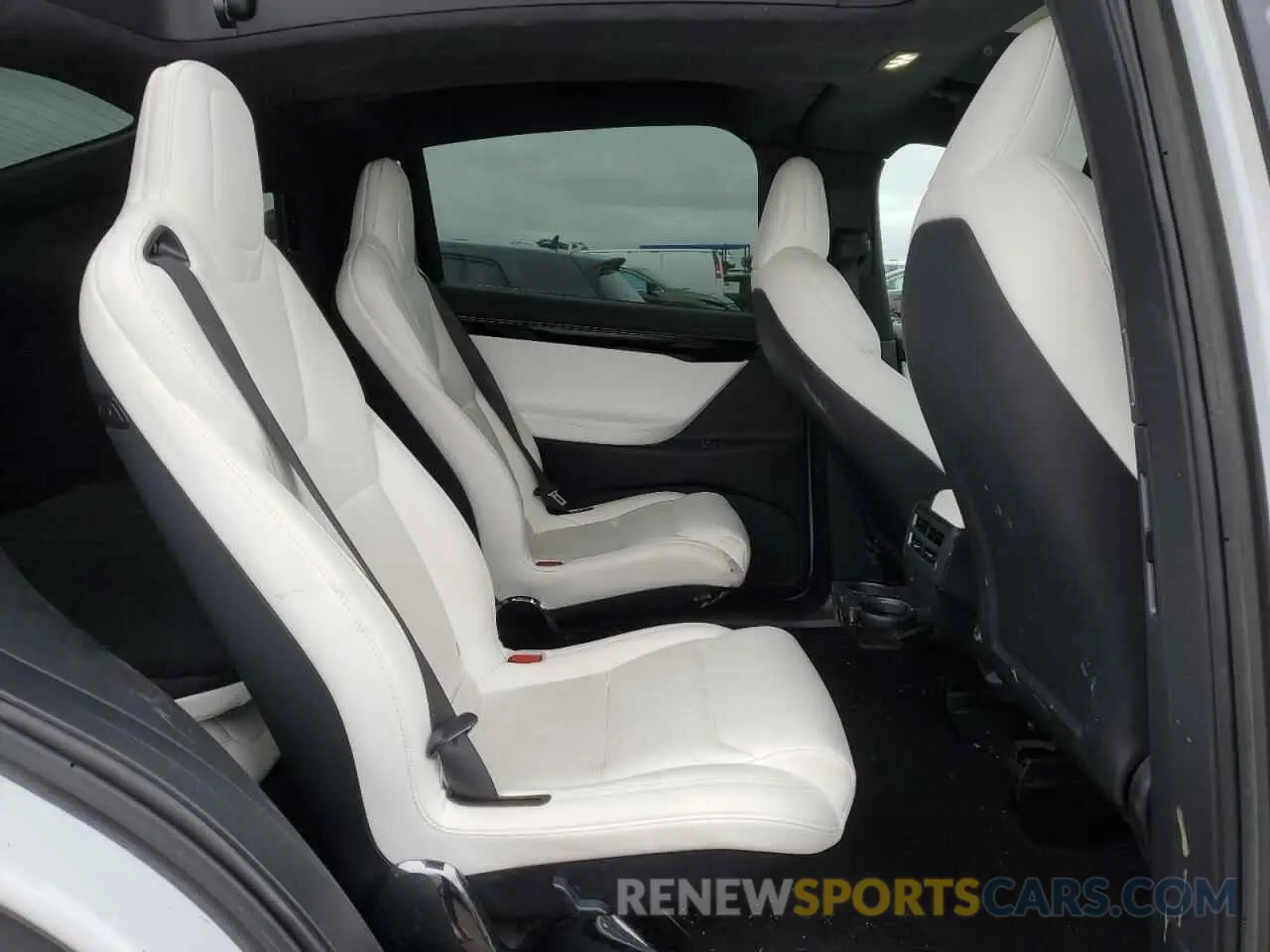 11 Photograph of a damaged car 5YJXCBE25LF235706 TESLA MODEL X 2020