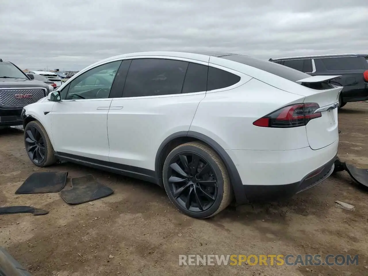 2 Photograph of a damaged car 5YJXCBE25LF235706 TESLA MODEL X 2020