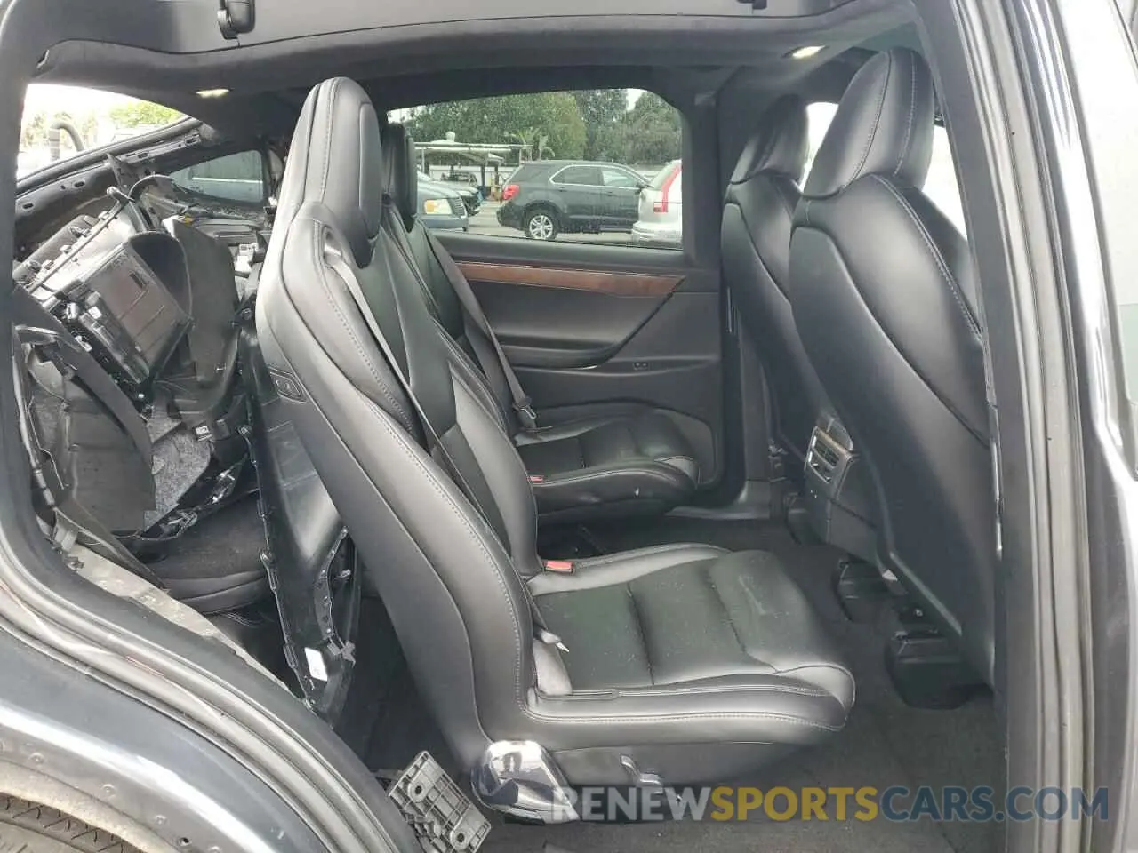 11 Photograph of a damaged car 5YJXCBE25LF305575 TESLA MODEL X 2020