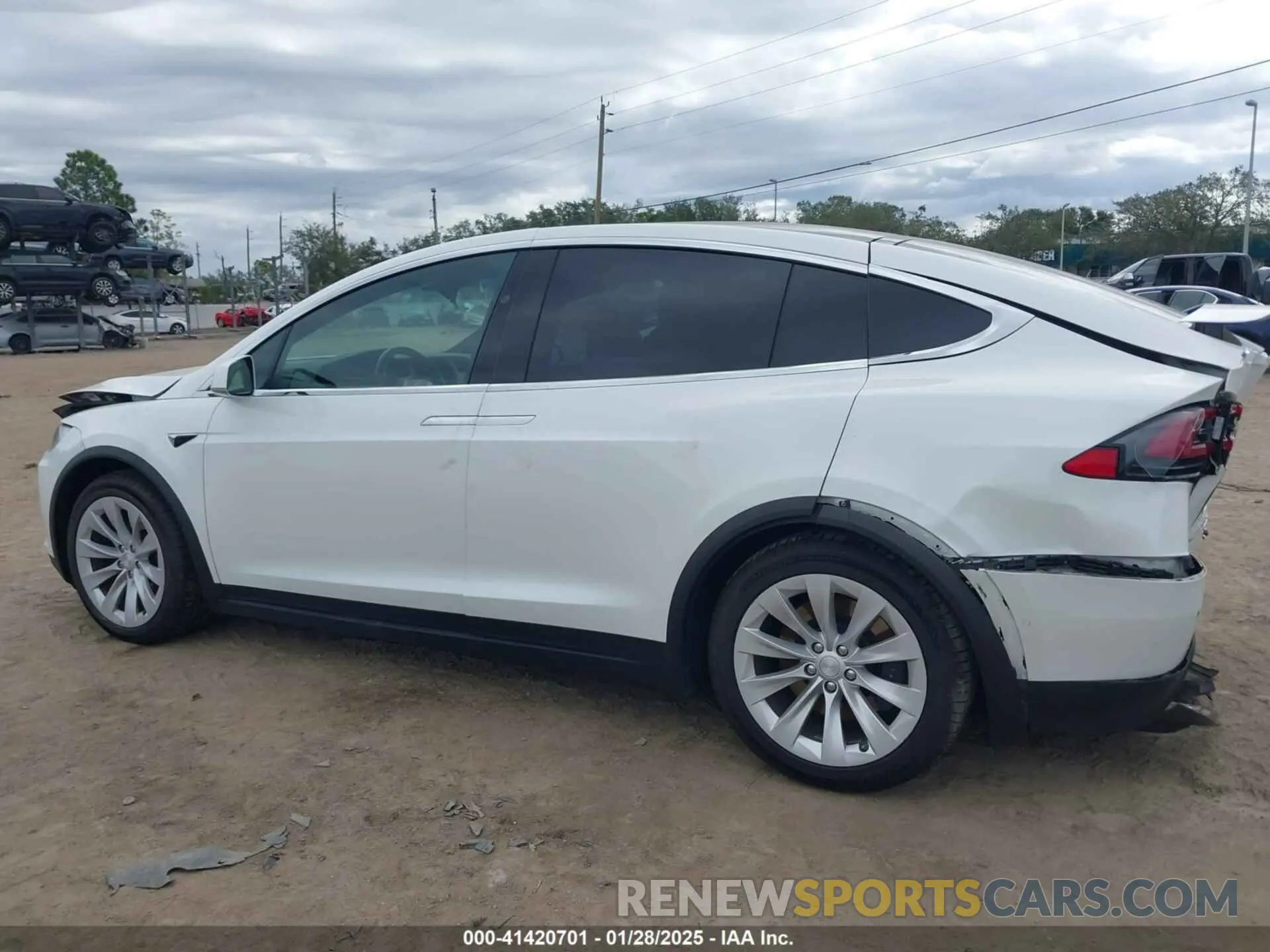 15 Photograph of a damaged car 5YJXCBE26LF234855 TESLA MODEL X 2020