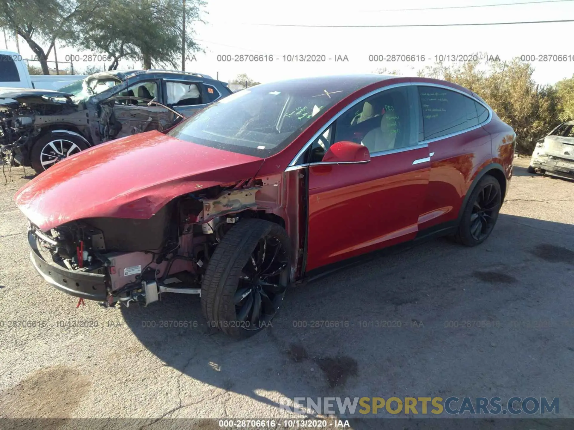 2 Photograph of a damaged car 5YJXCBE28LF242570 TESLA MODEL X 2020