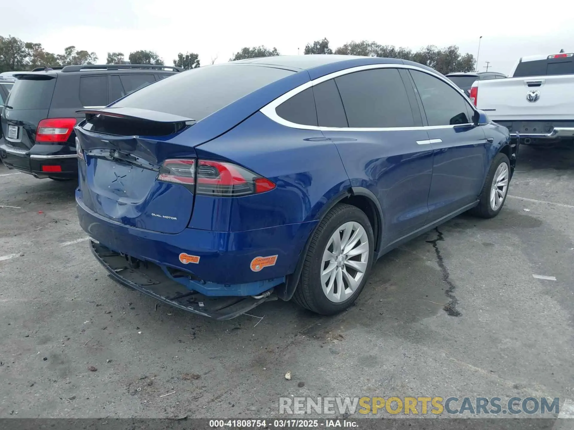 4 Photograph of a damaged car 5YJXCBE29LF283760 TESLA MODEL X 2020