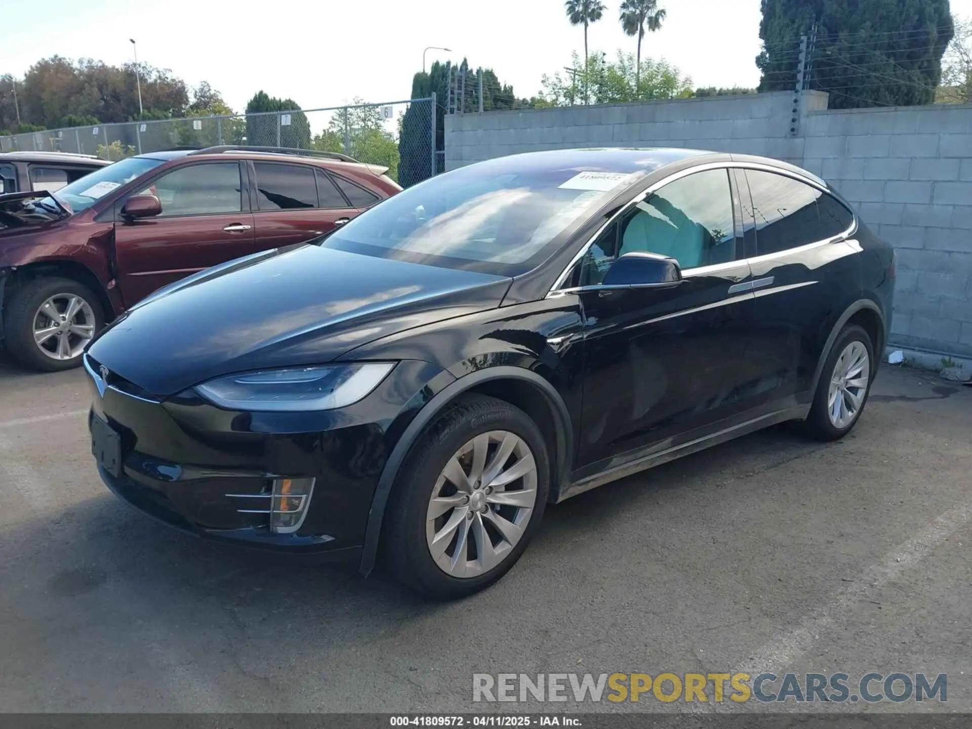 2 Фотография поврежденного автомобиля 5YJXCDE20LF265157 TESLA MODEL X 2020