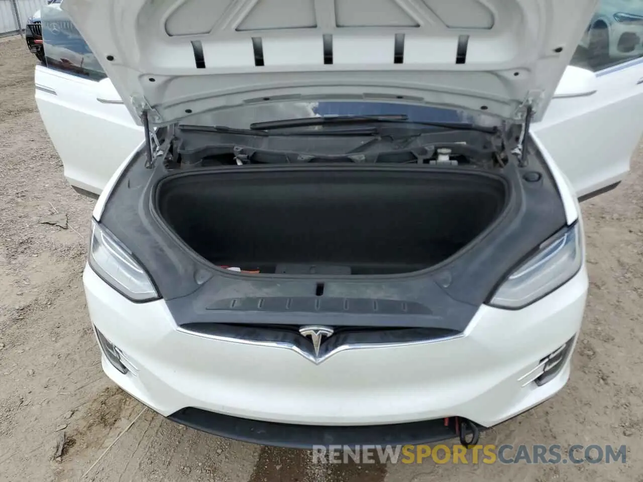 11 Фотография поврежденного автомобиля 5YJXCDE20LF303678 TESLA MODEL X 2020