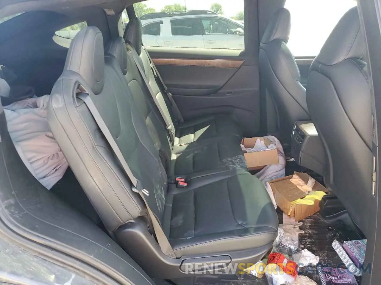 11 Photograph of a damaged car 5YJXCDE22LF250062 TESLA MODEL X 2020