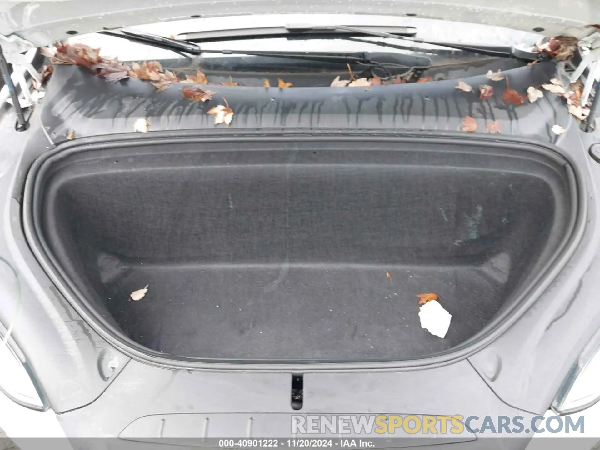 10 Photograph of a damaged car 5YJXCDE22LF301401 TESLA MODEL X 2020
