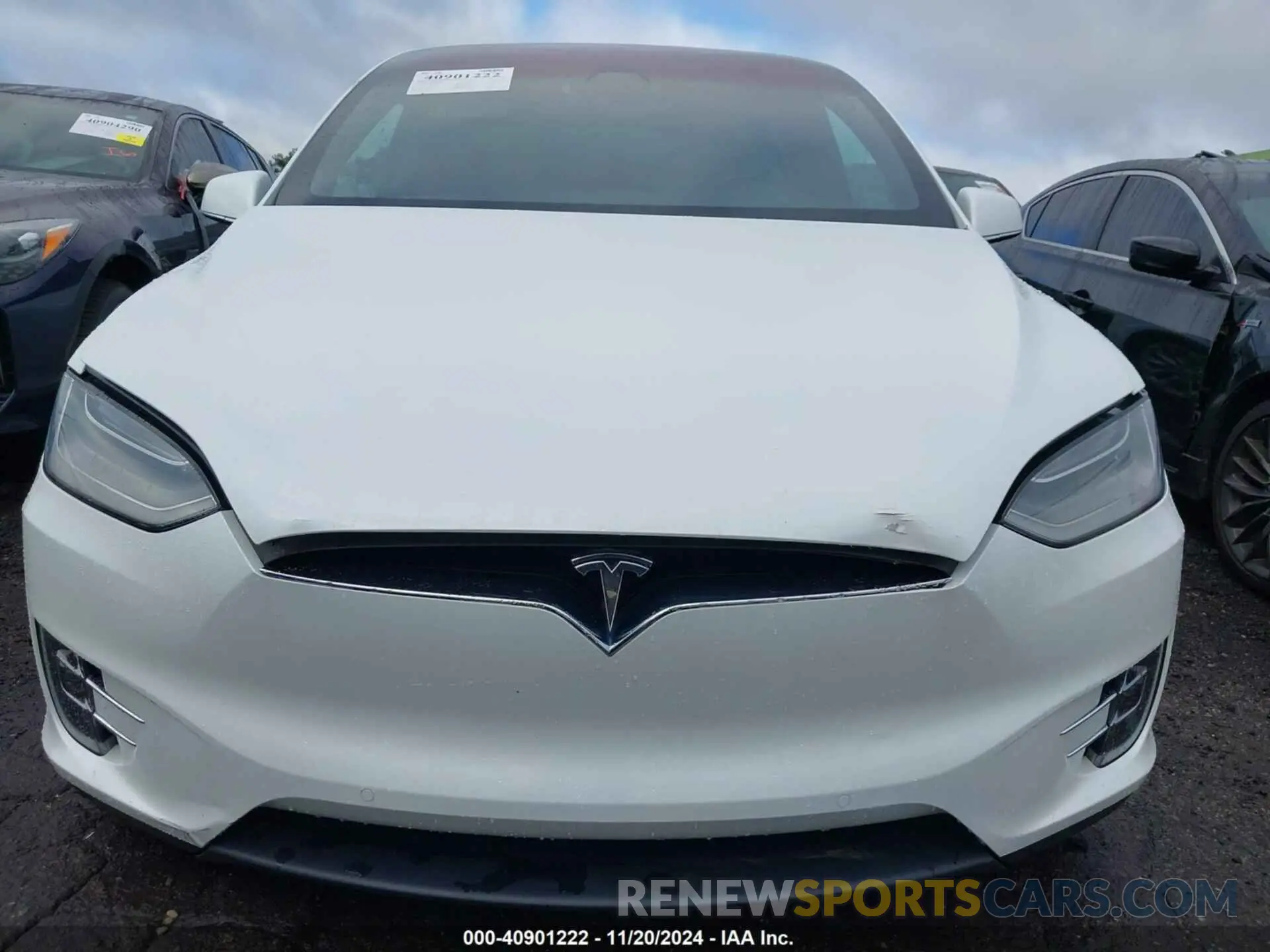 12 Photograph of a damaged car 5YJXCDE22LF301401 TESLA MODEL X 2020