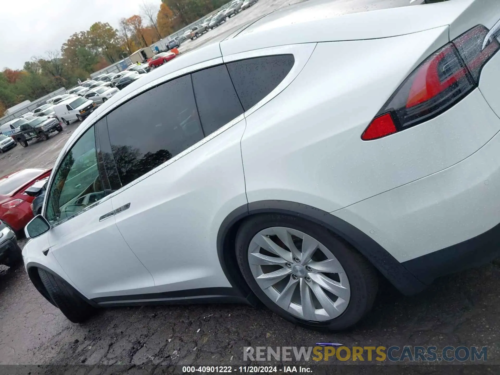 14 Photograph of a damaged car 5YJXCDE22LF301401 TESLA MODEL X 2020