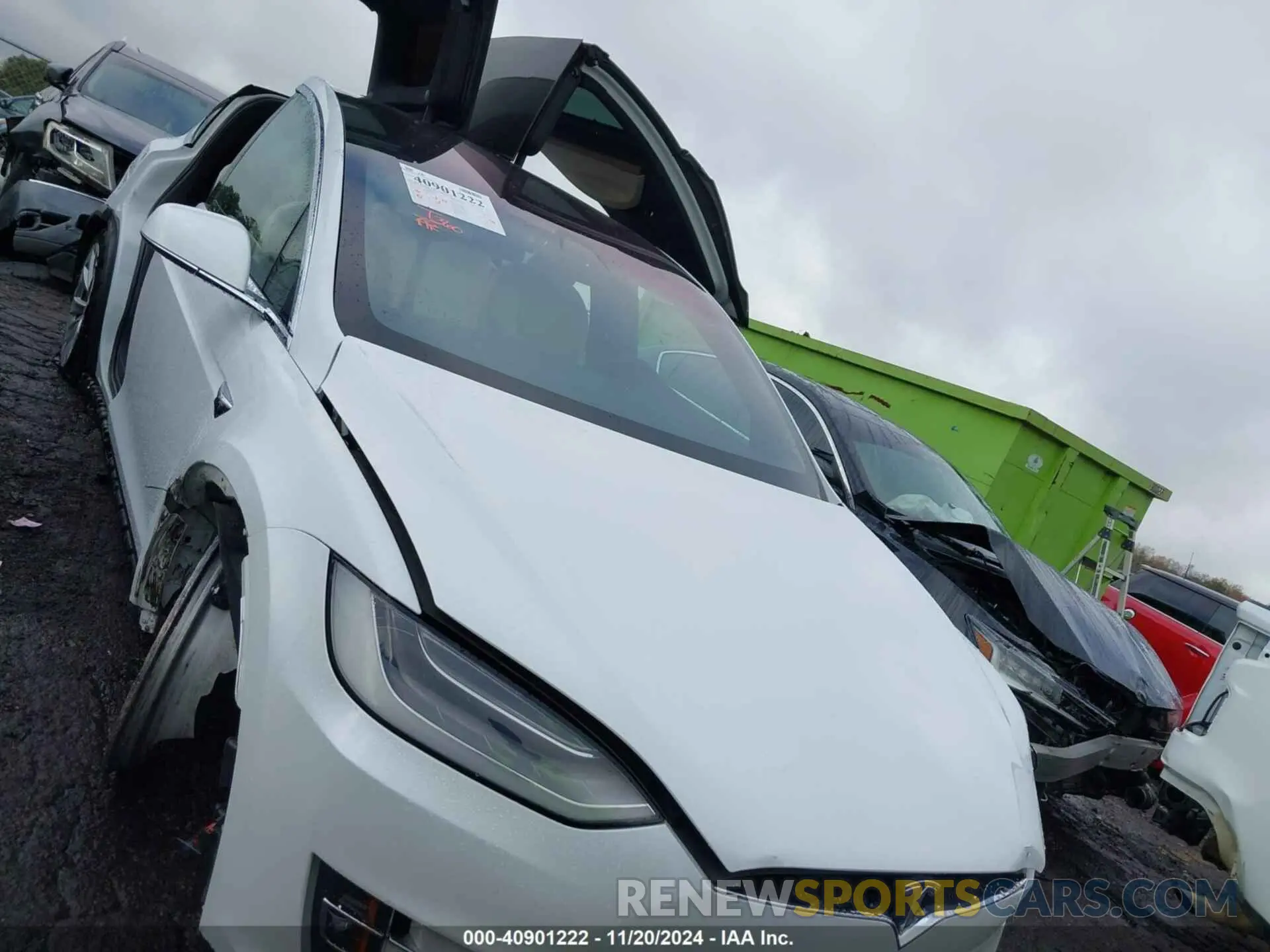 20 Photograph of a damaged car 5YJXCDE22LF301401 TESLA MODEL X 2020