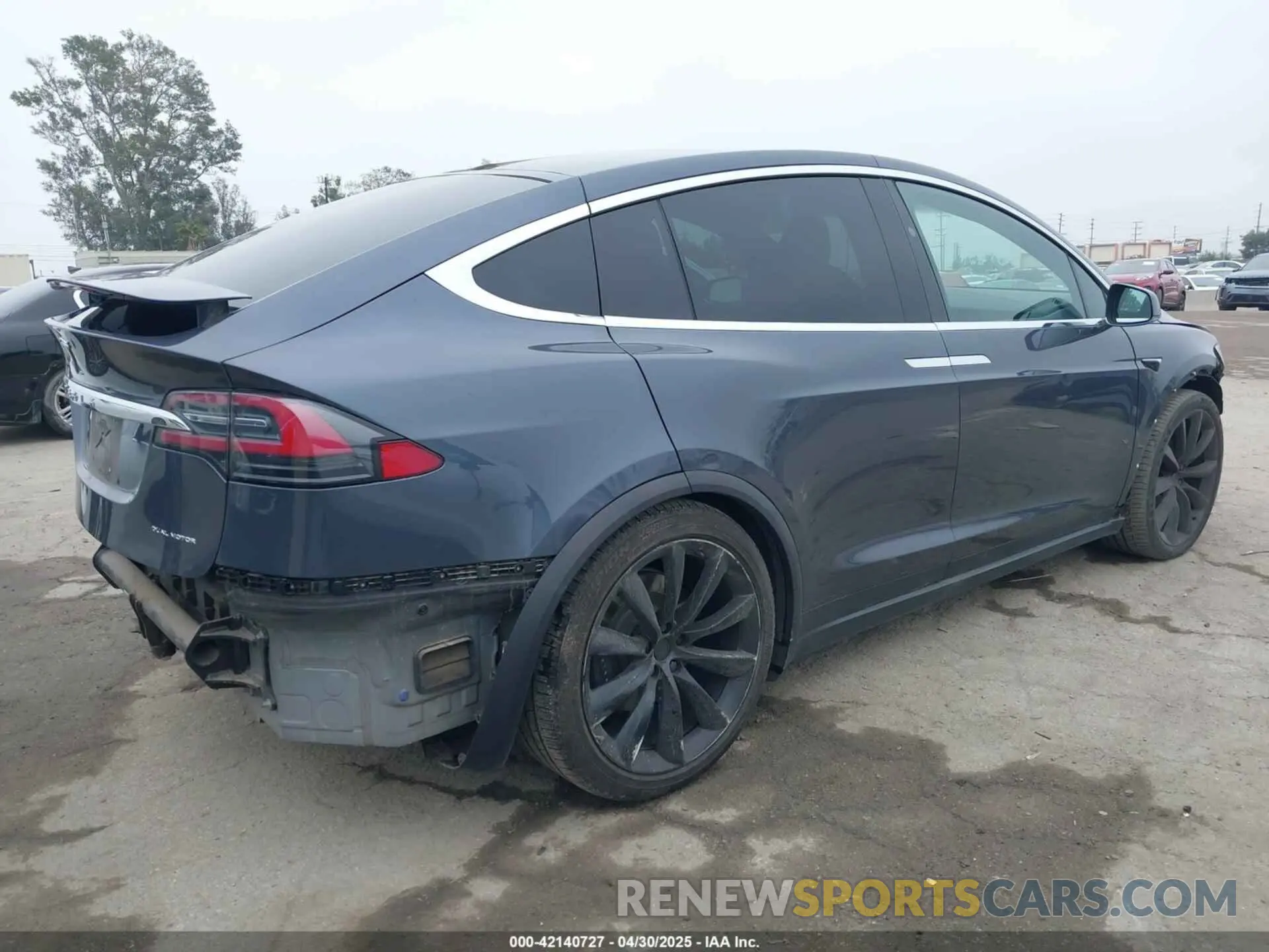 4 Фотография поврежденного автомобиля 5YJXCDE26LF233958 TESLA MODEL X 2020