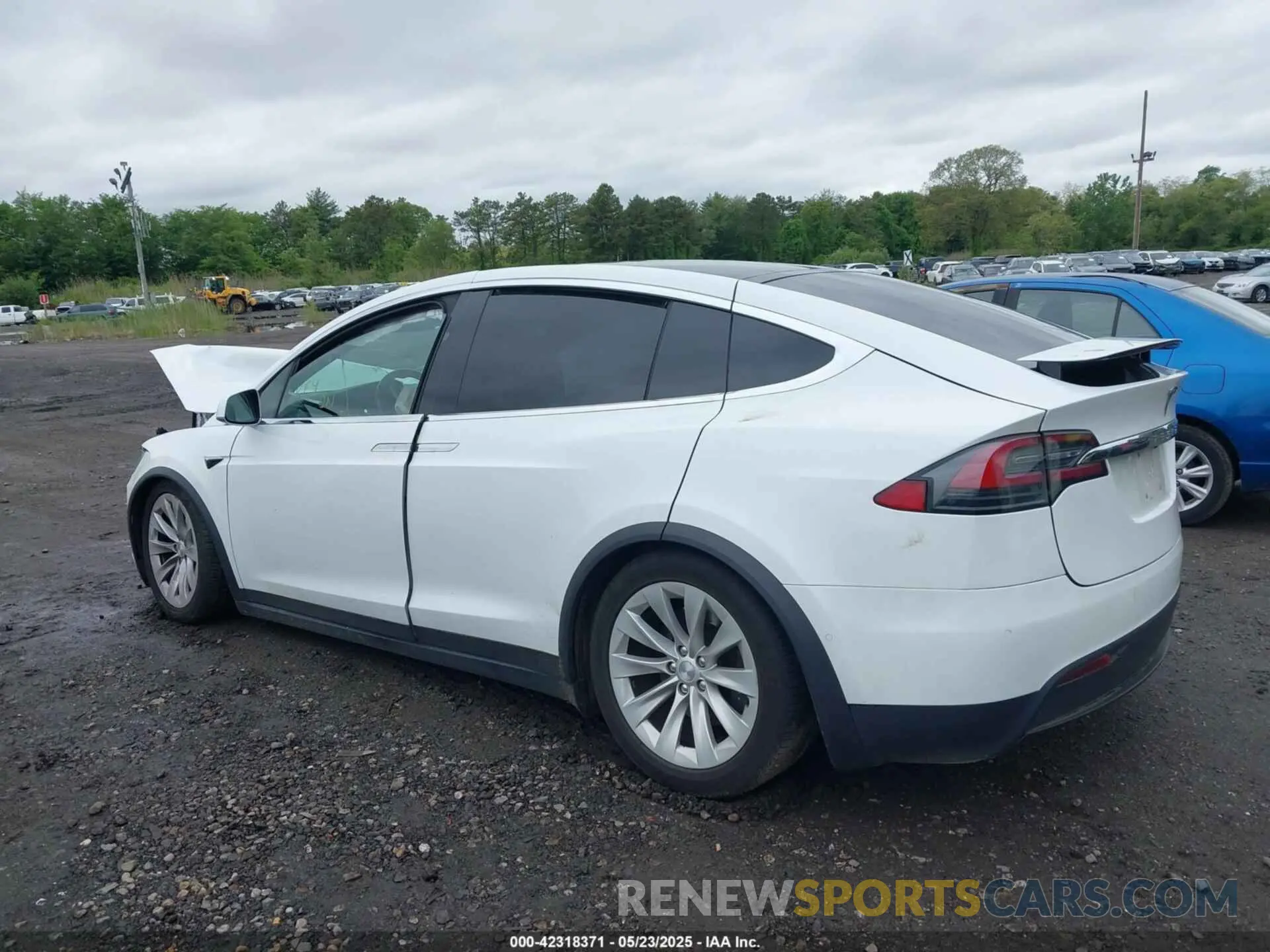 14 Photograph of a damaged car 5YJXCAE21MF319288 TESLA MODEL X 2021