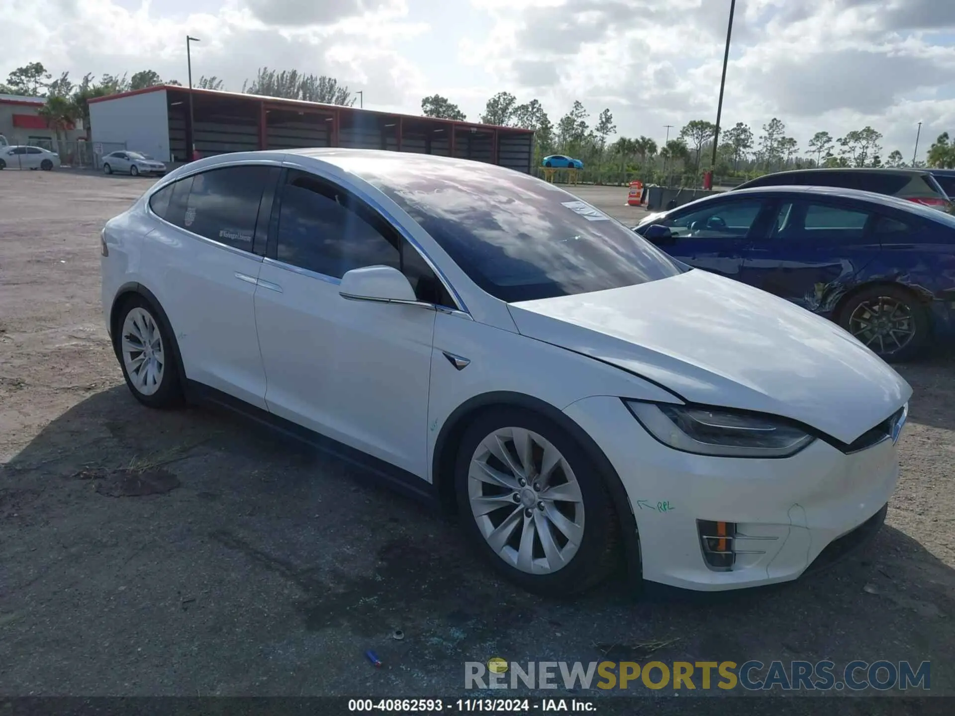 1 Фотография поврежденного автомобиля 5YJXCAE25MF323408 TESLA MODEL X 2021