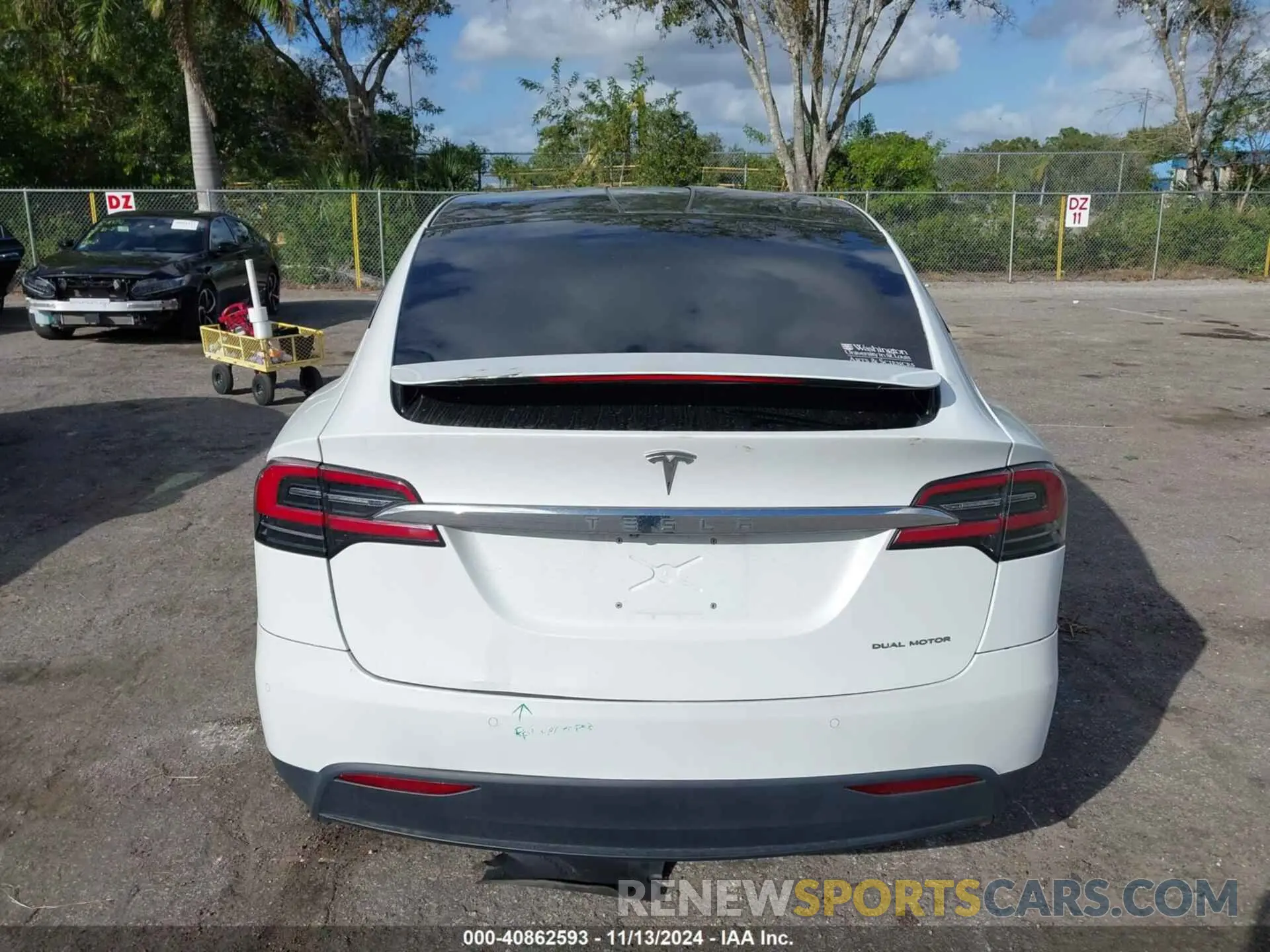 15 Фотография поврежденного автомобиля 5YJXCAE25MF323408 TESLA MODEL X 2021