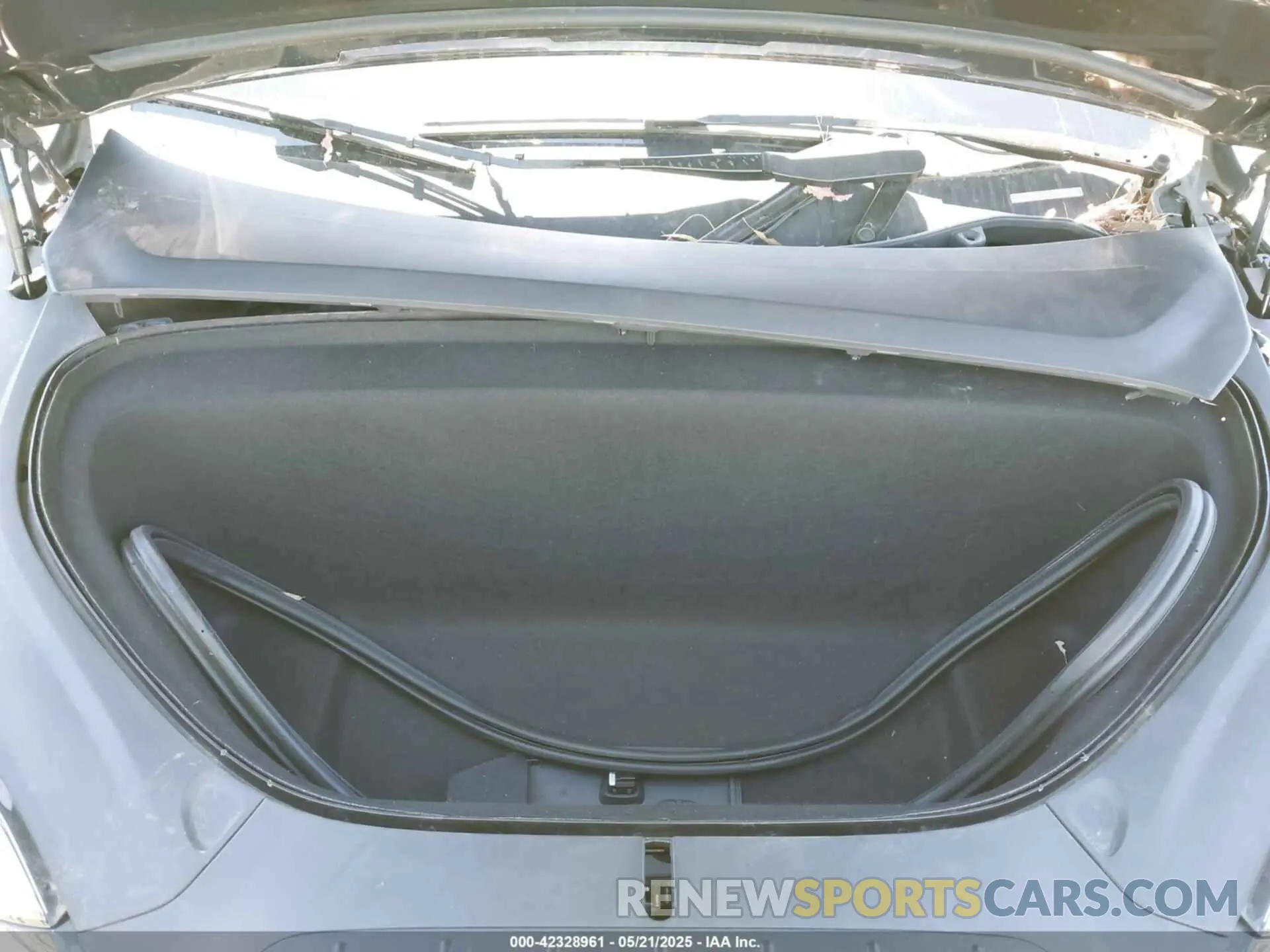 10 Photograph of a damaged car 5YJXCBE57MF327492 TESLA MODEL X 2021