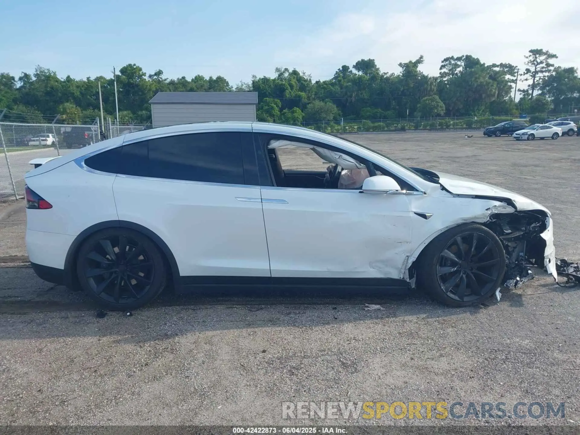 13 Photograph of a damaged car 5YJXCDE21MF319681 TESLA MODEL X 2021