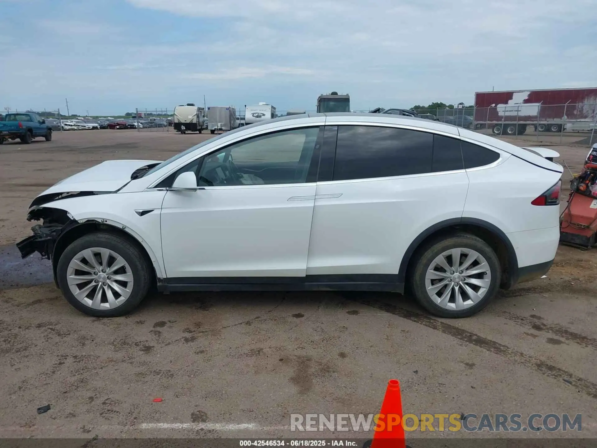 15 Фотография поврежденного автомобиля 5YJXCDE2XMF323695 TESLA MODEL X 2021