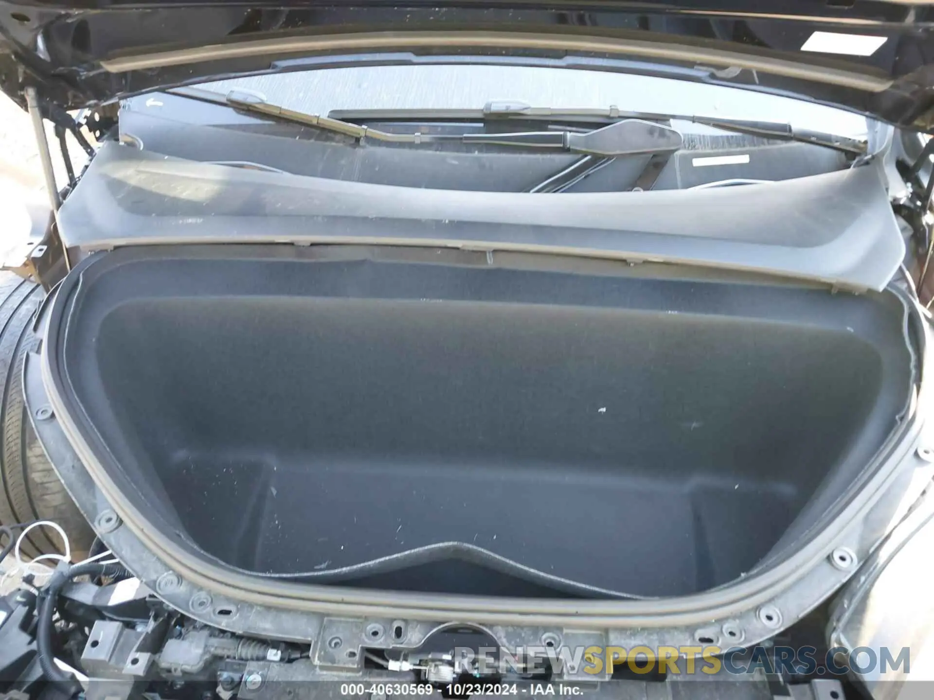 10 Photograph of a damaged car 7SAXCAE52NF346224 TESLA MODEL X 2022