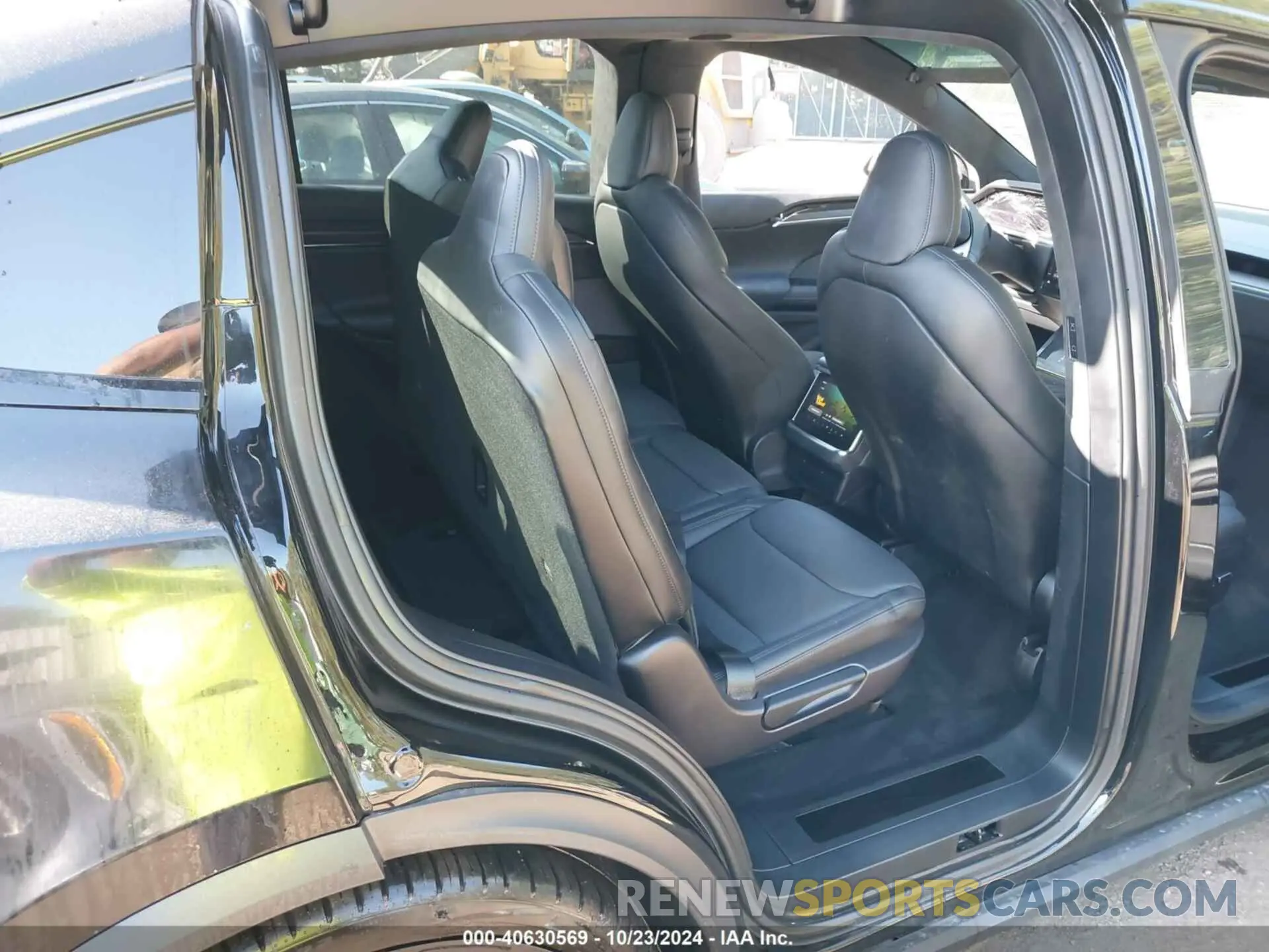 8 Photograph of a damaged car 7SAXCAE52NF346224 TESLA MODEL X 2022