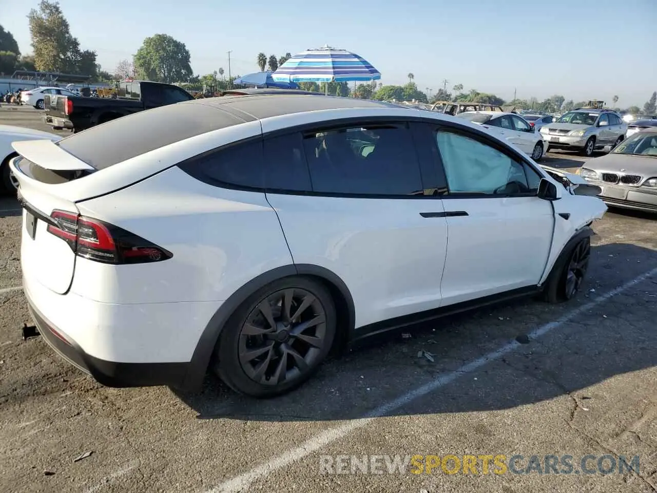 3 Photograph of a damaged car 7SAXCAE52NF351374 TESLA MODEL X 2022
