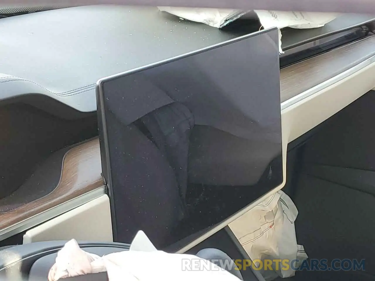 9 Photograph of a damaged car 7SAXCAE52NF351374 TESLA MODEL X 2022